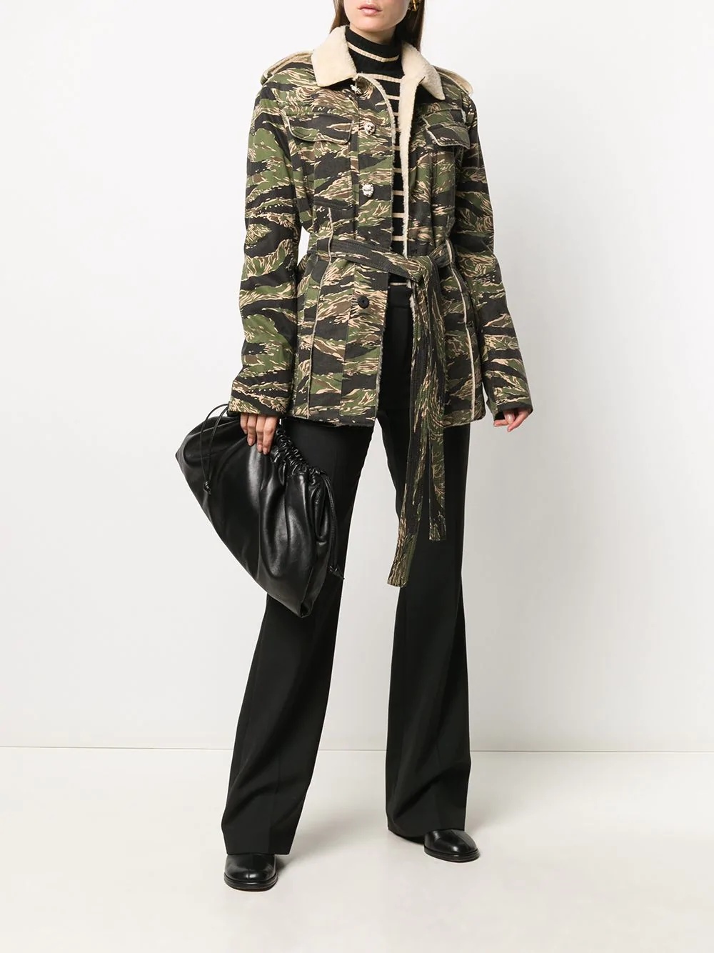 camouflage-print buttoned jacket - 2