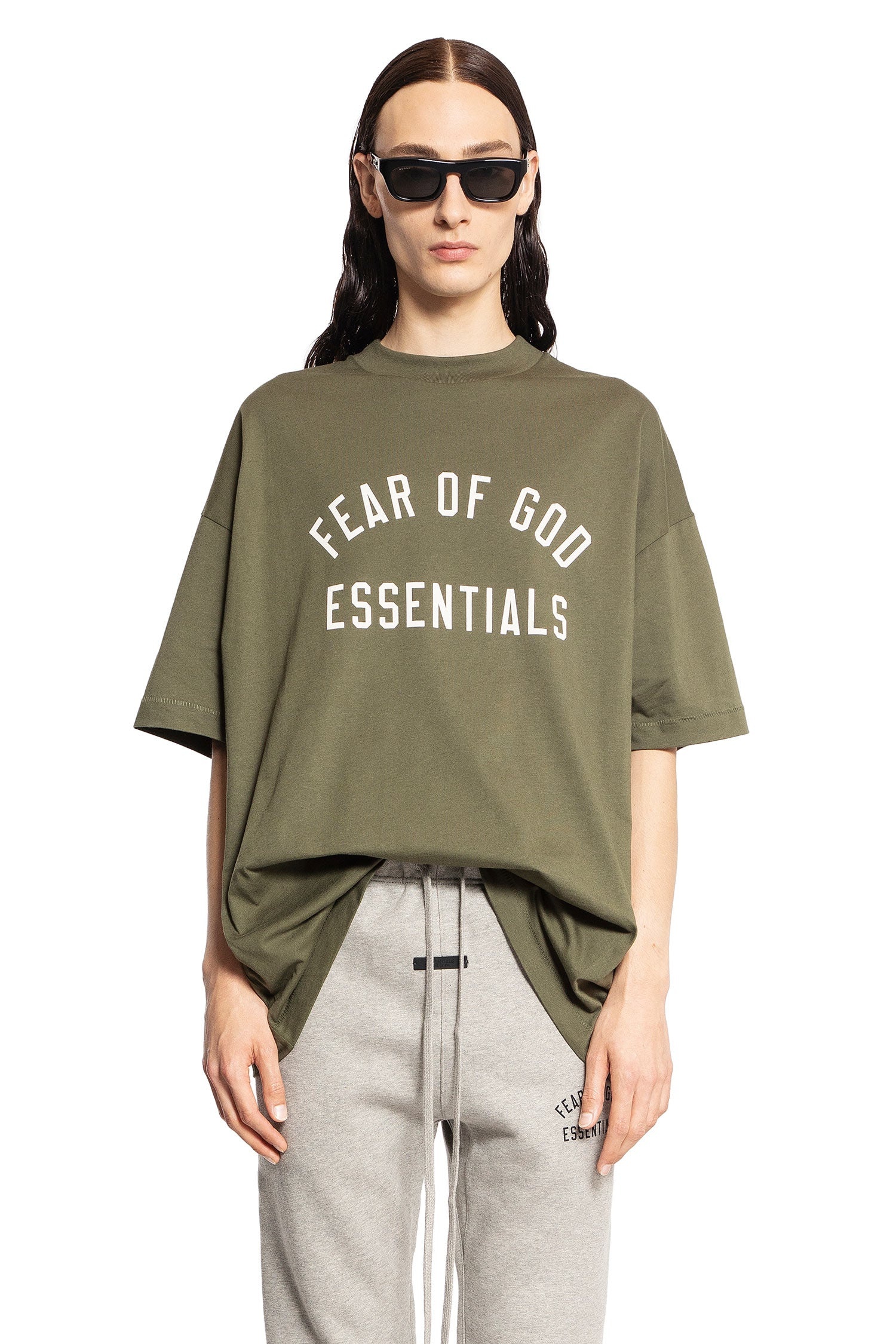 関税込＊FEAR OF GOD ESSENTIALS＊Tシャツ ストレッチ リムジン Fear of God Essentials T-shirt (SS22) Stretch Limo | FEAR-OF