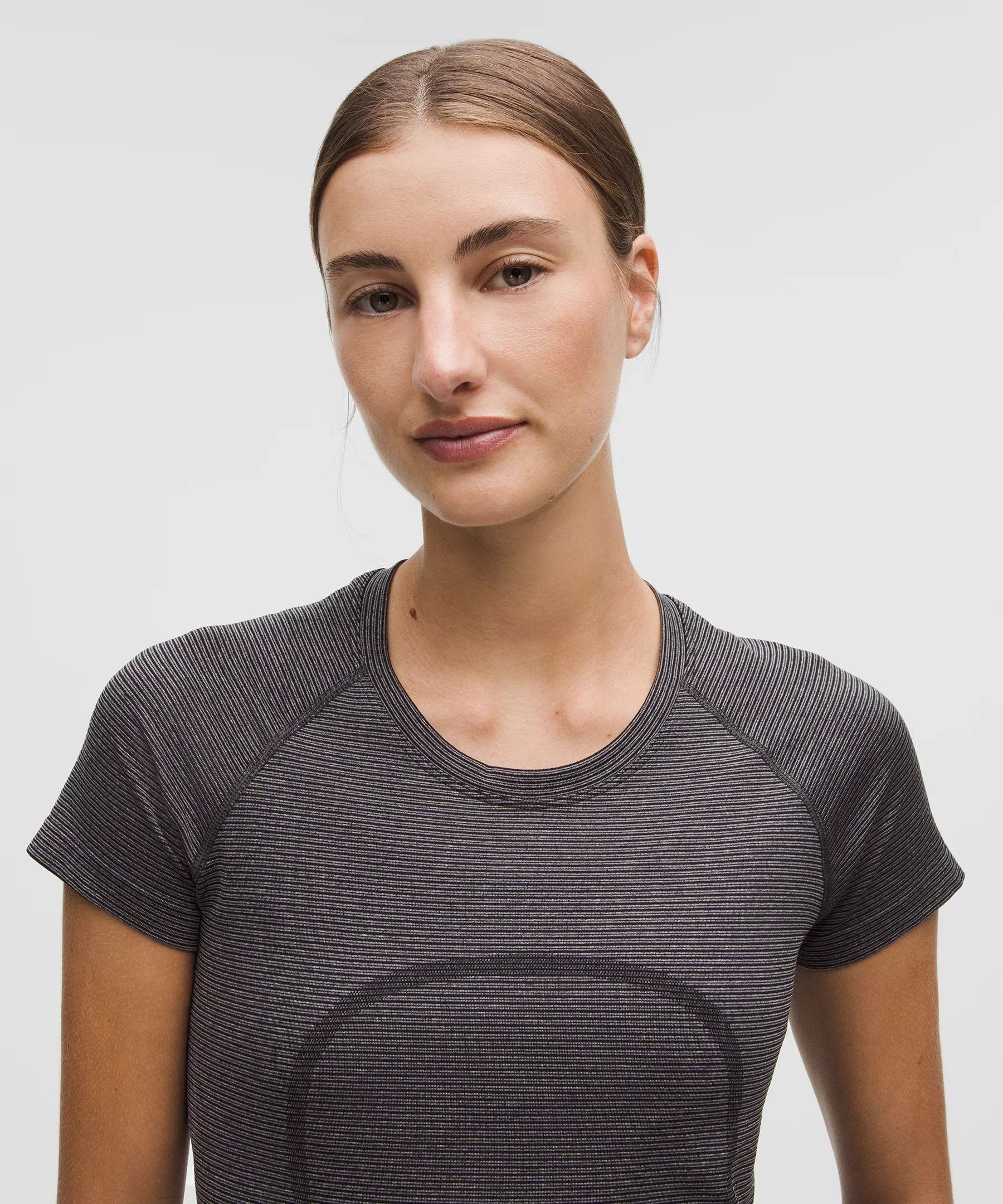 Swiftly Tech Short-Sleeve Shirt 2.0 *Hip Length - 4