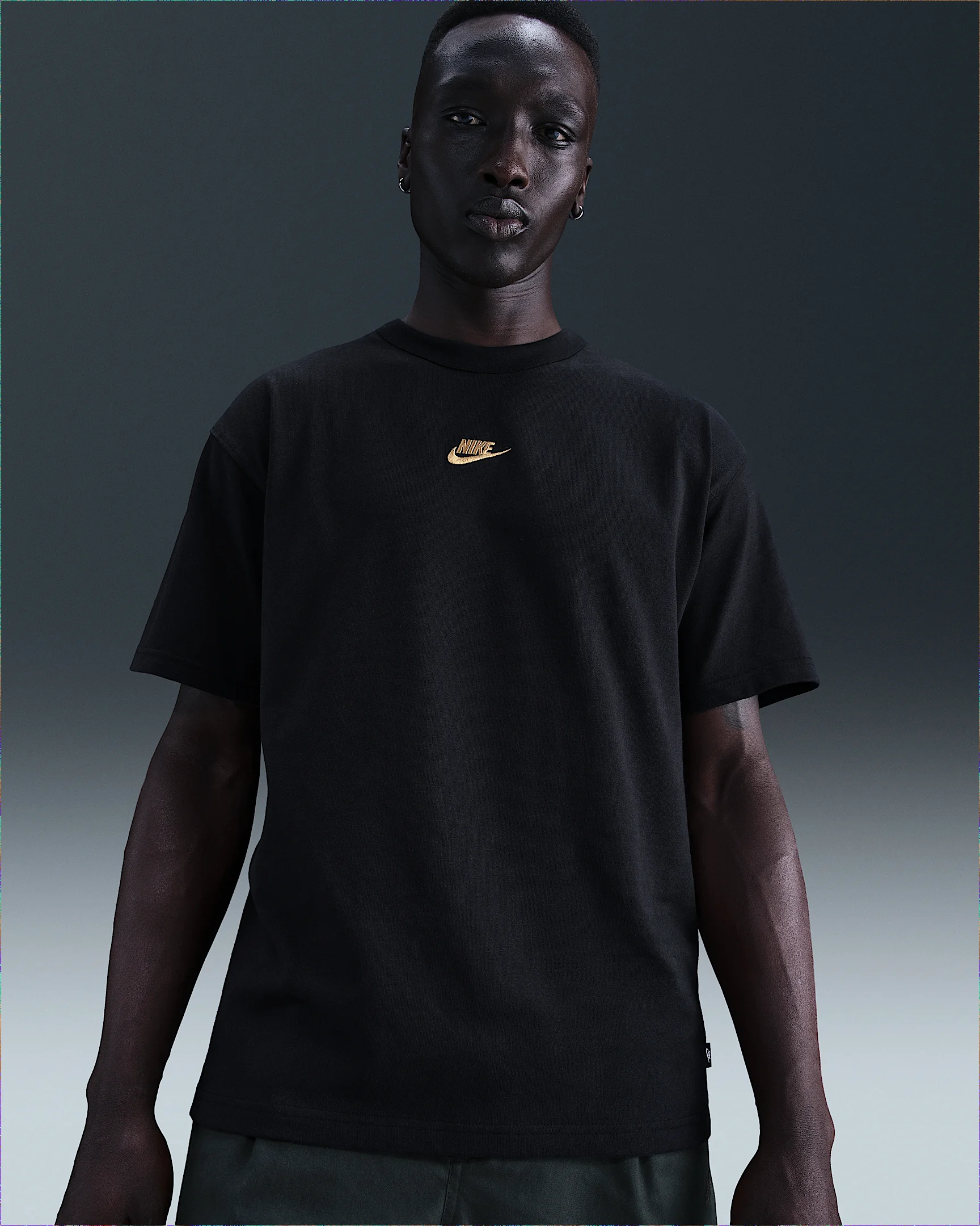 Nike Sportswear Premium Essentials Men's T-Shirt - 1
