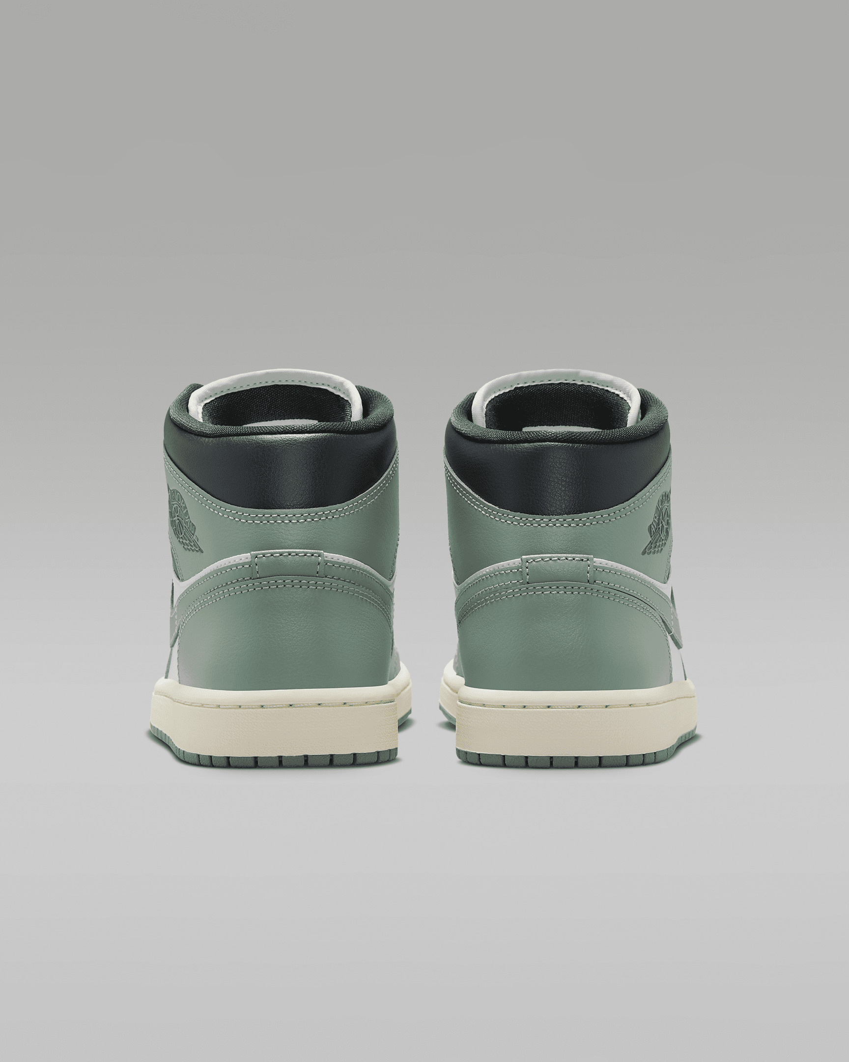 Air Jordan 1 Mid Women's Shoes - 6
