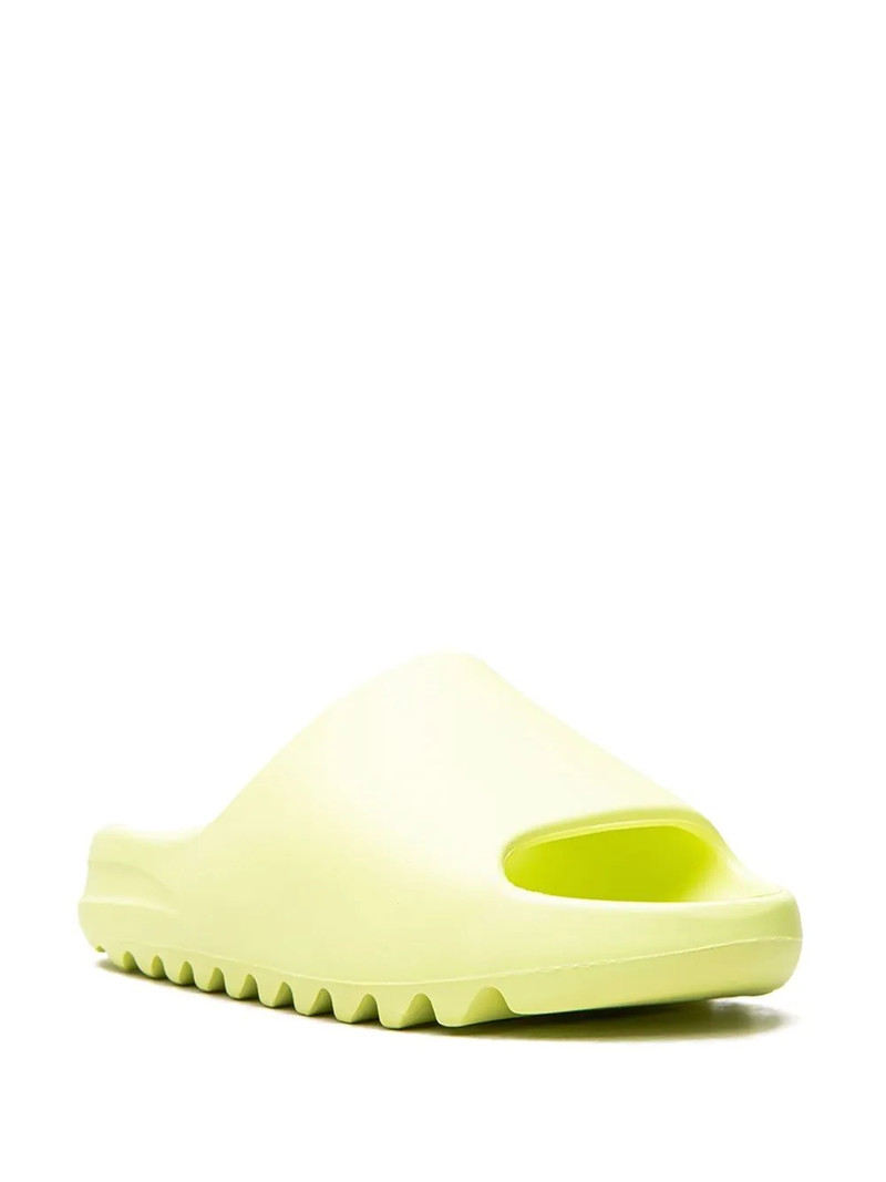 YEEZY YEEZY "Glow" slides outlook