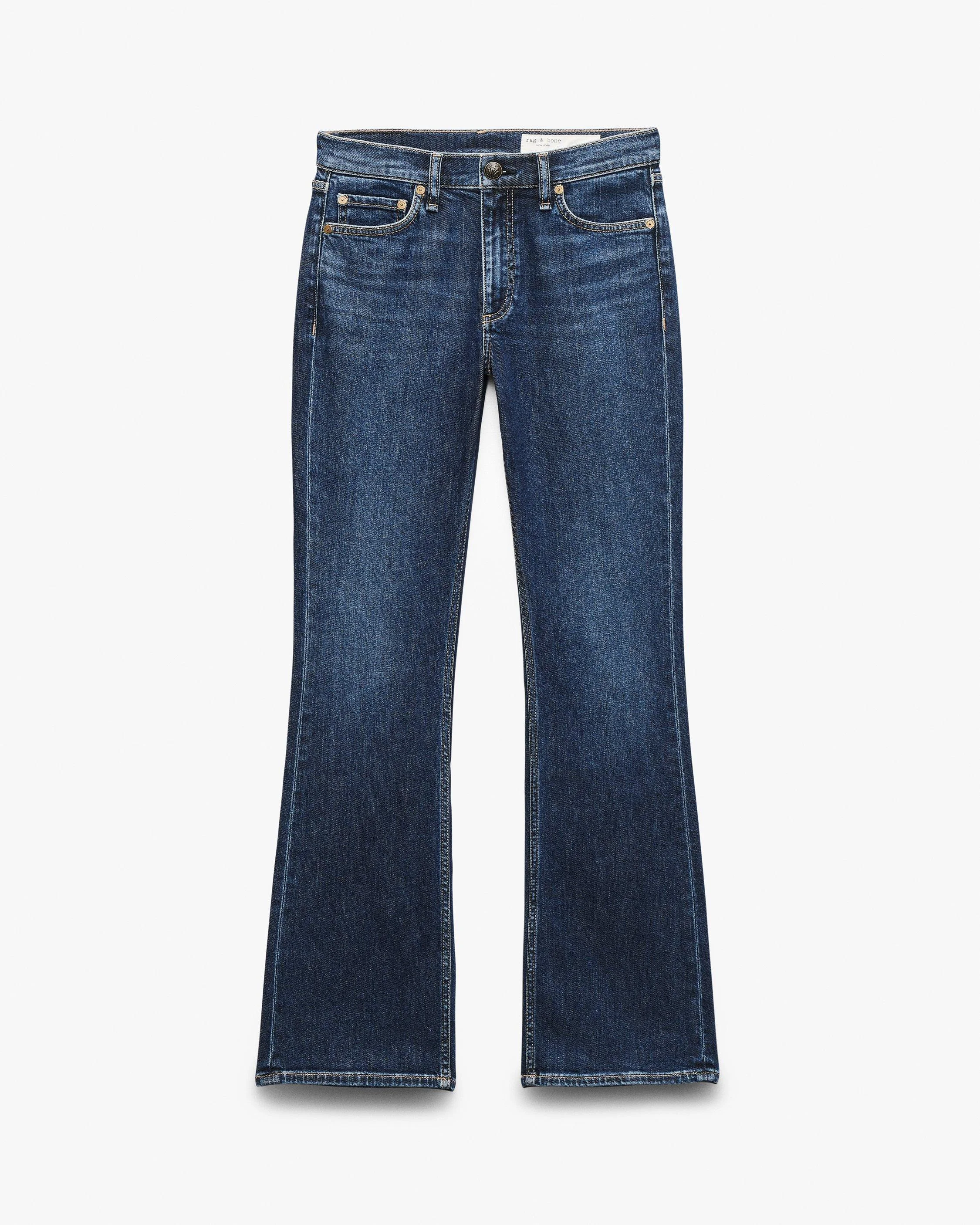 Peyton Bootcut Jeans
Vintage Stretch in Rhinebeck - 1