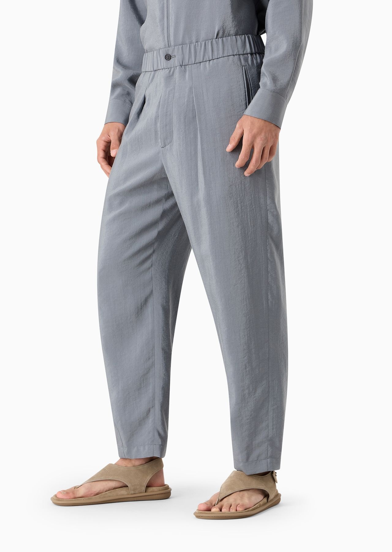 One-dart trousers in a silk-blend twill - 2