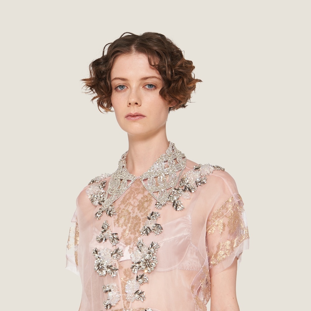 Chantilly lace dress with embroidered collar - 3