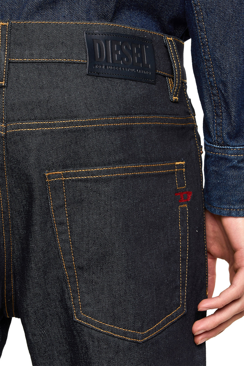 D-FINING TAPERED JEANS 009HF 6