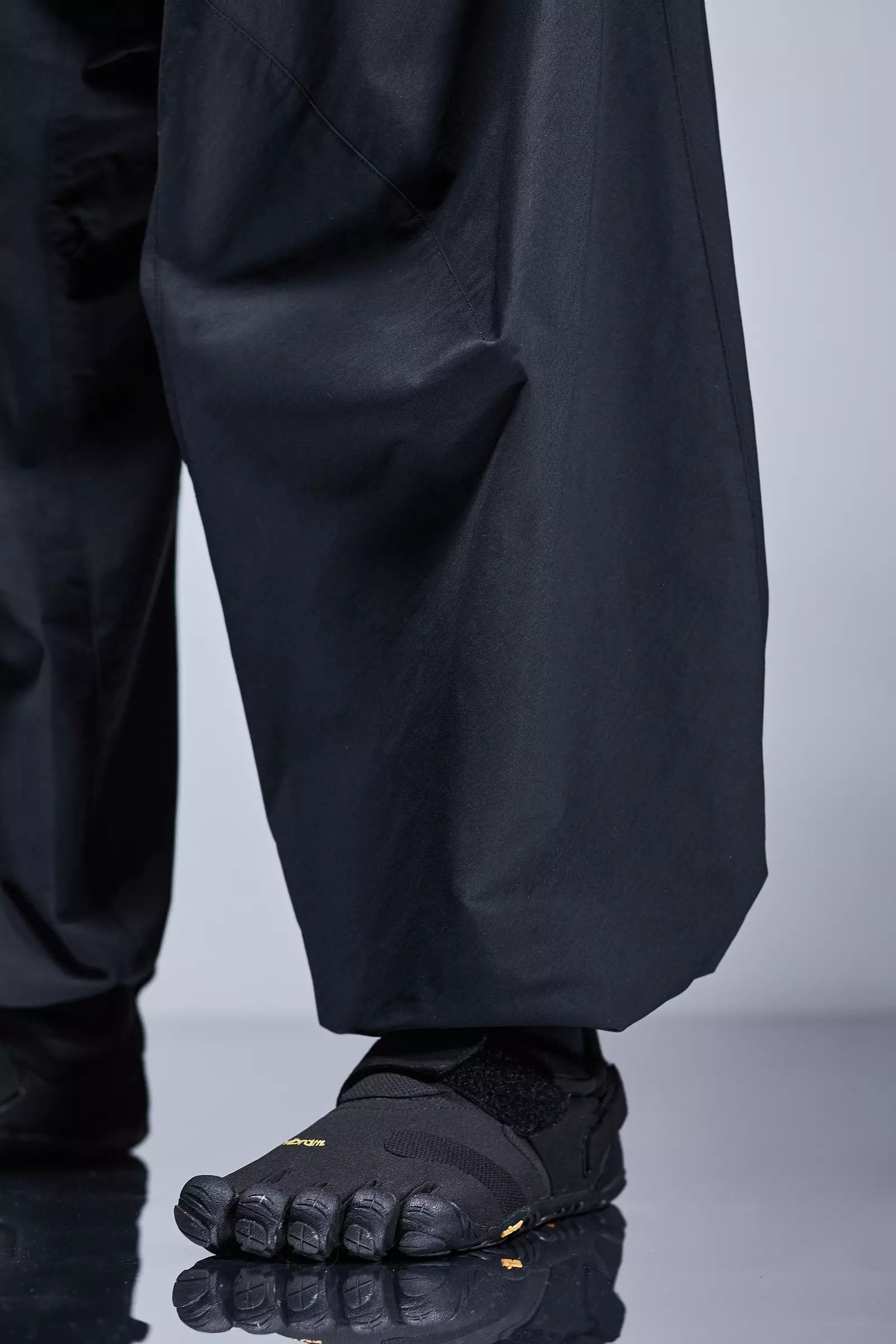 P30BL-E Encapsulated Nylon Ultrawide Drawcord Trouser Black - 26