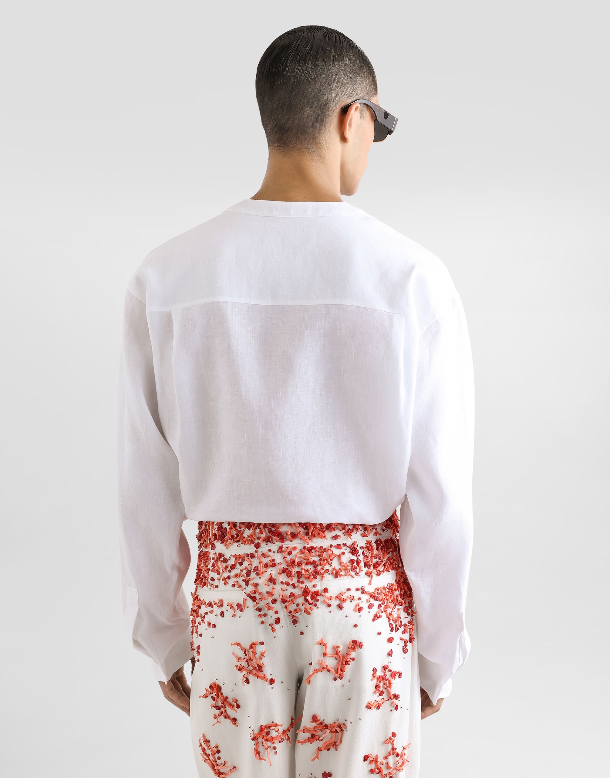 Long-sleeved linen shirt with cardigan buttoning - 5