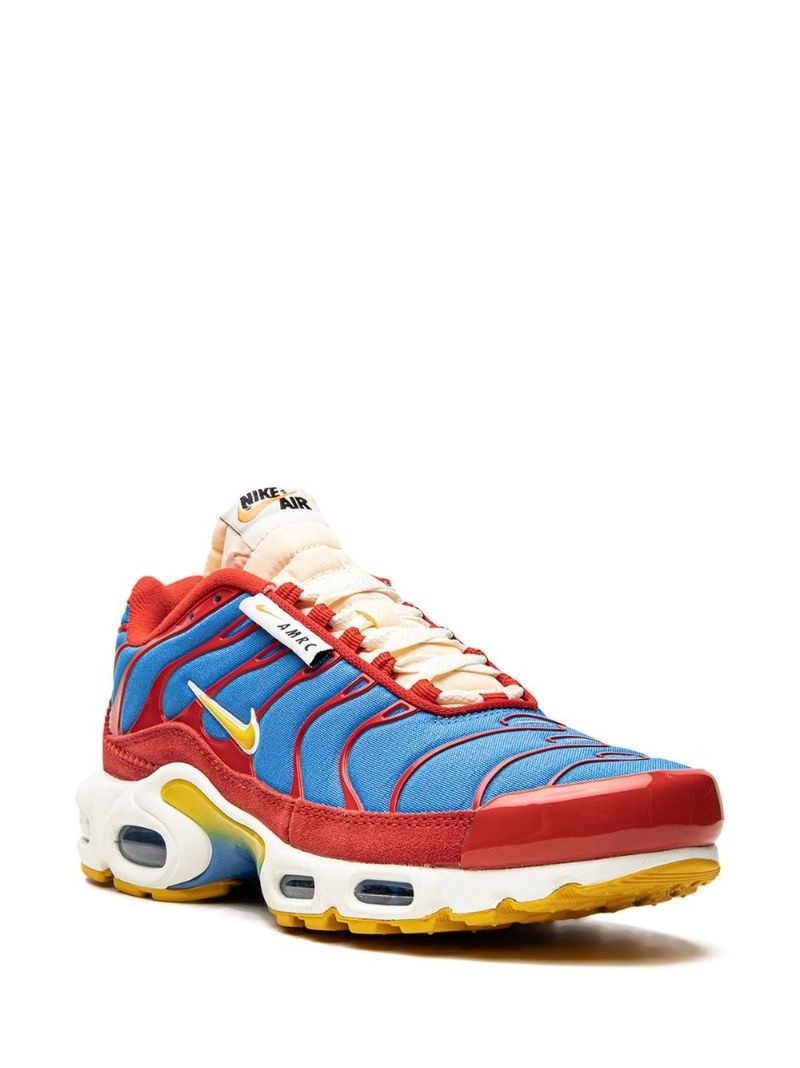 Nike Air Max Plus SE "Running Club" sneakers outlook