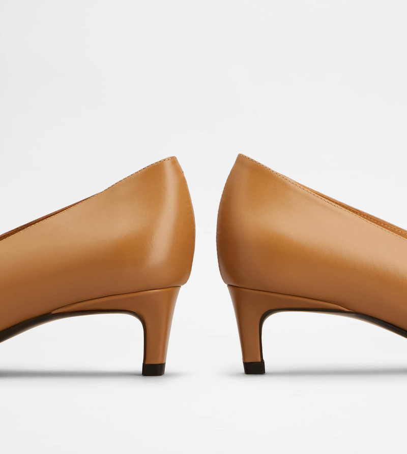 PUMPS IN LEATHER - BROWN 5