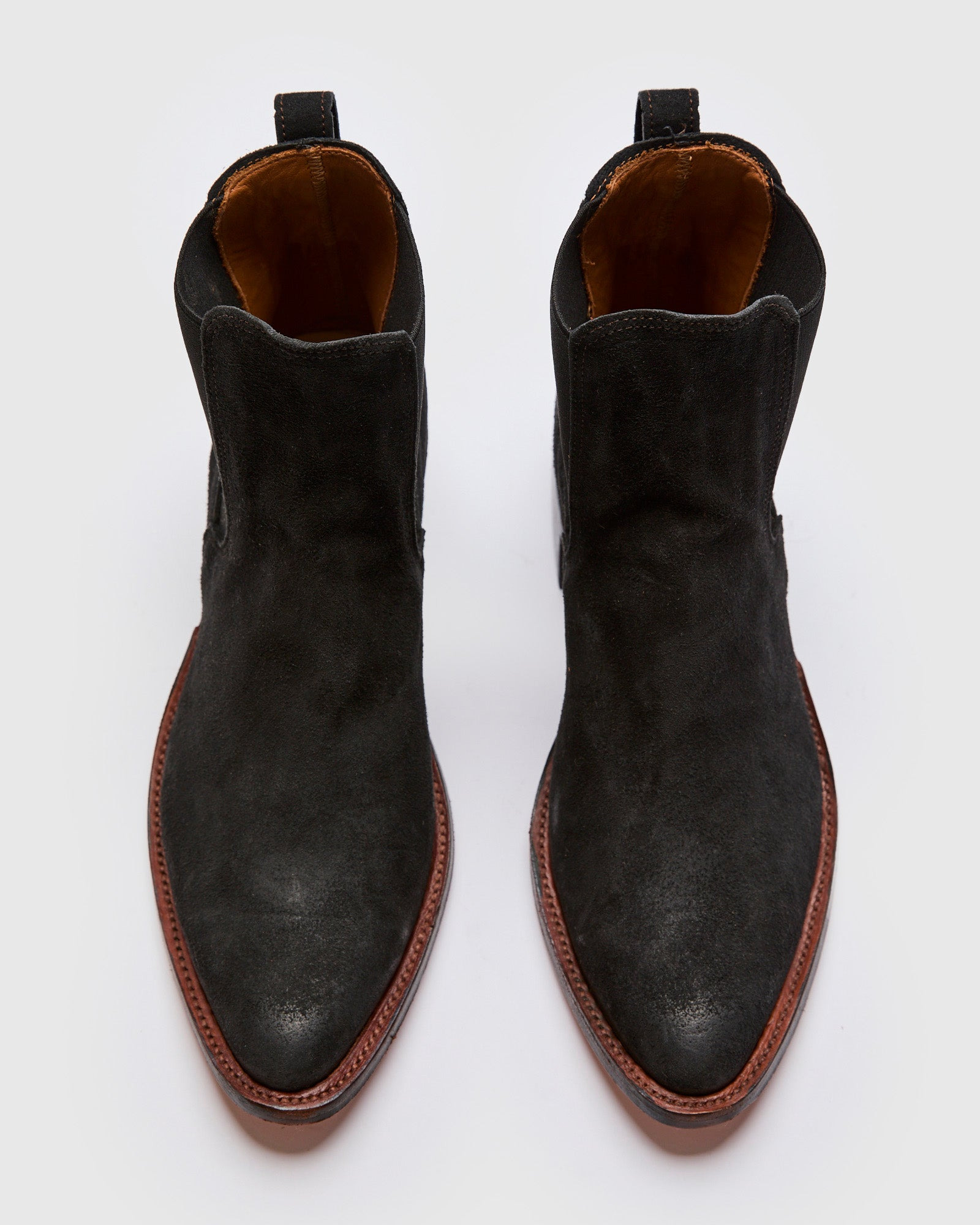 Plainview Chelsea Boot in Black Roughout - 6