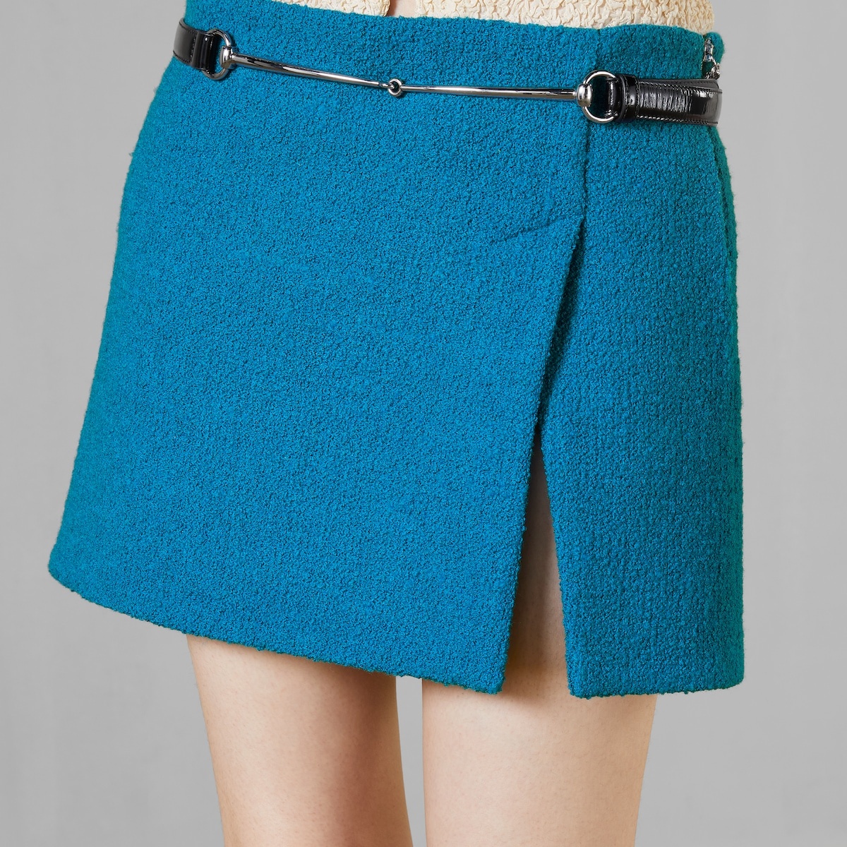 【送料&関税込】Gucci Embroidered Wool Mini Skirt Gucci Embroidered wool silk crêpe mini skirt | Yorkdale Mall