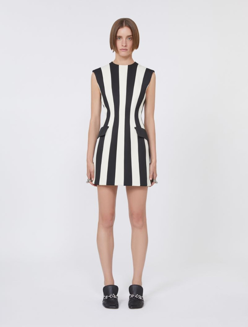 Hourglass-silhouette twill dress - black 3