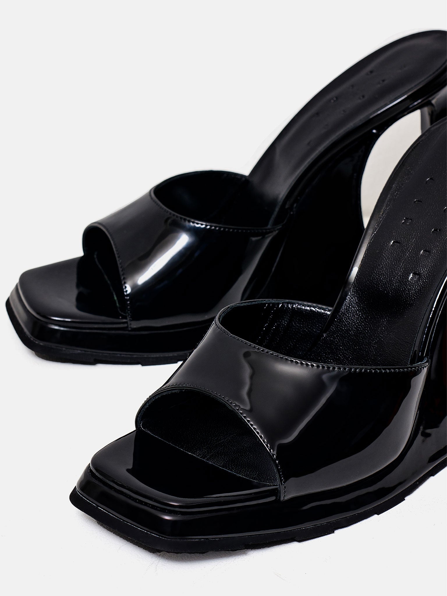 URSULA MULES PATENT LEATHER BLACK - 3