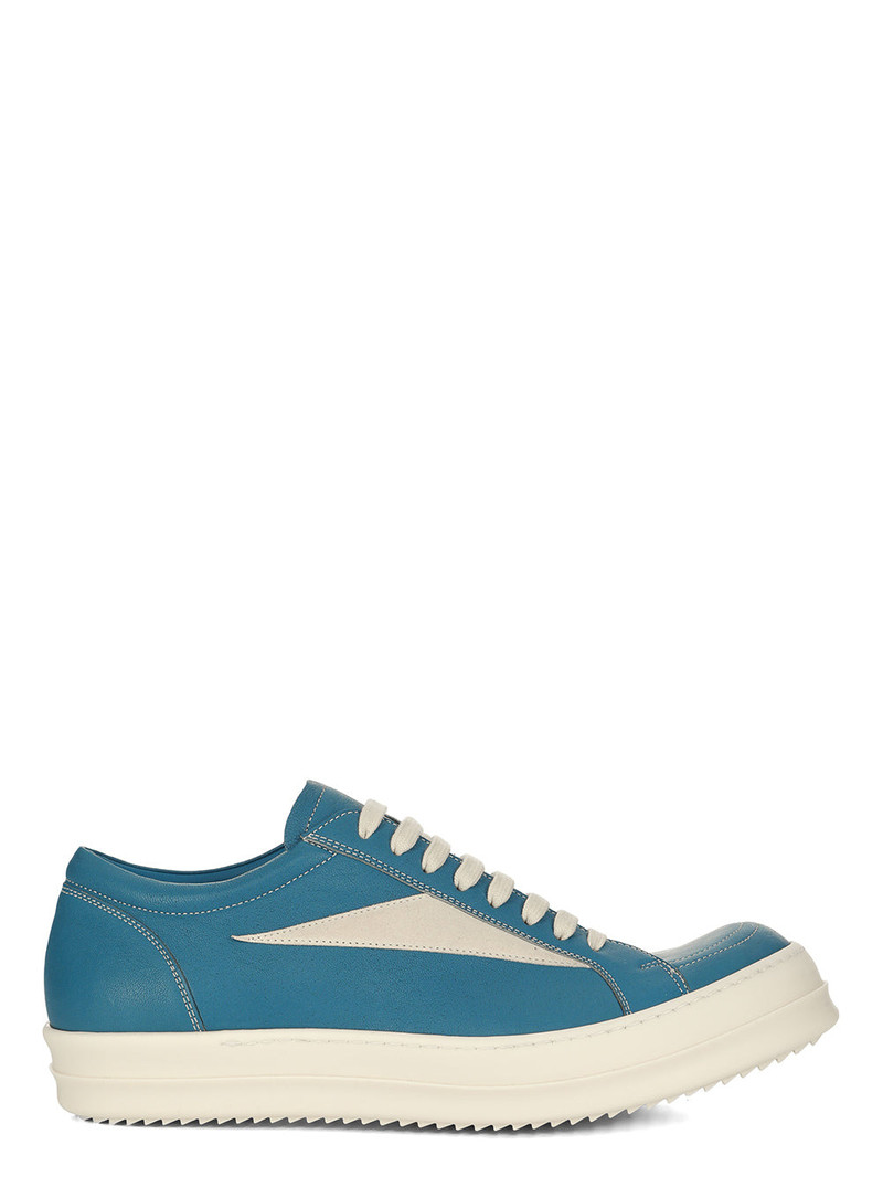 VINTAGE SNEAKS 1