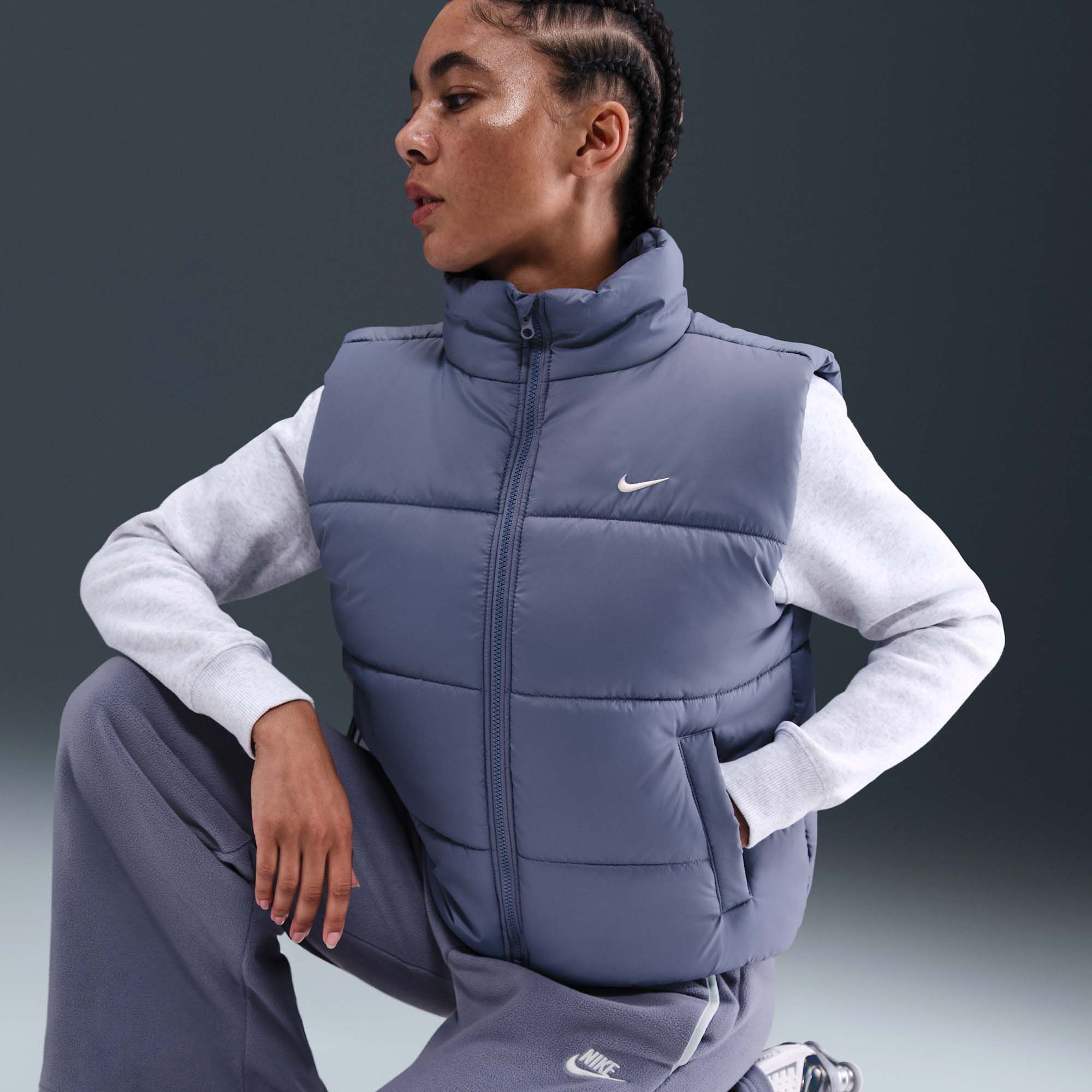 Nike Women's Sportswear Classic Puffer Therma-FIT Loose Vest - 1