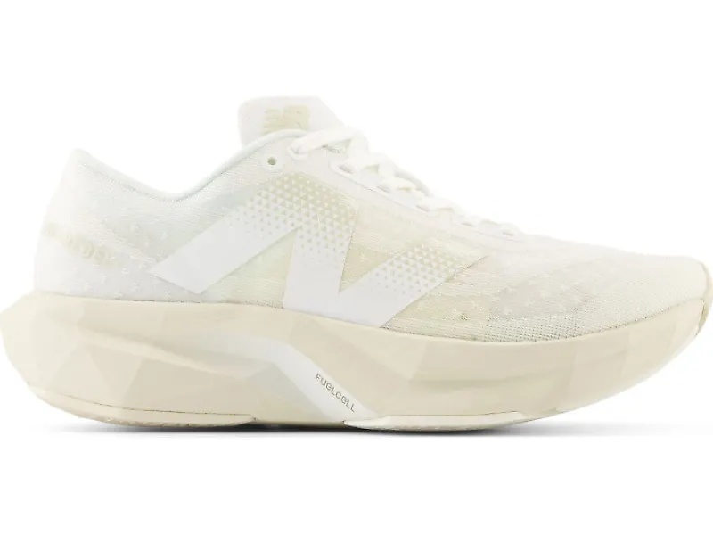 New Balance FuelCell Rebel v4 - 1