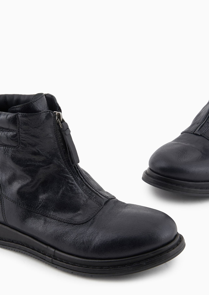 Vintage-effect leather ankle boots 5