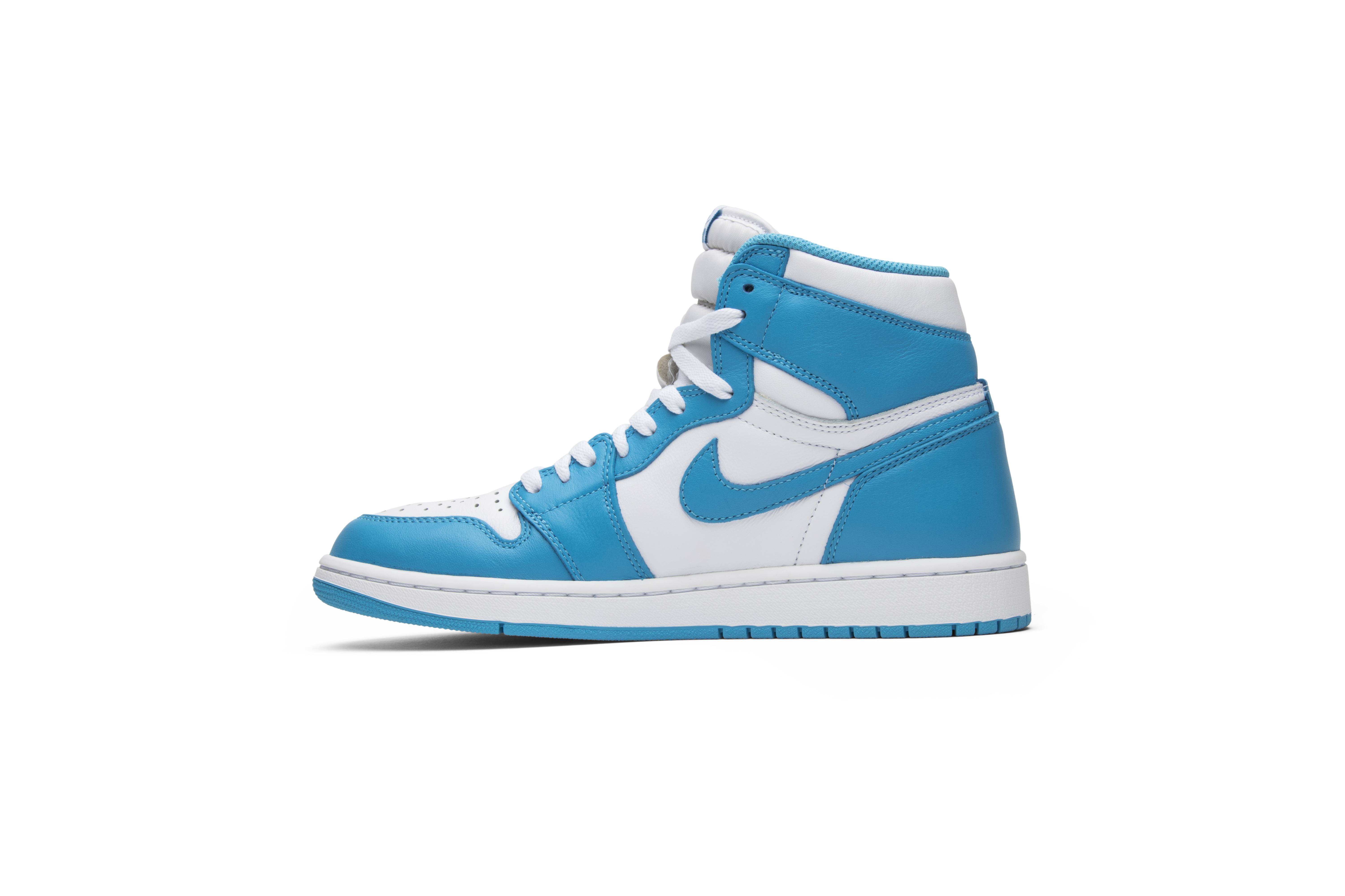 Air Jordan 1 Retro High OG 'UNC' - 3