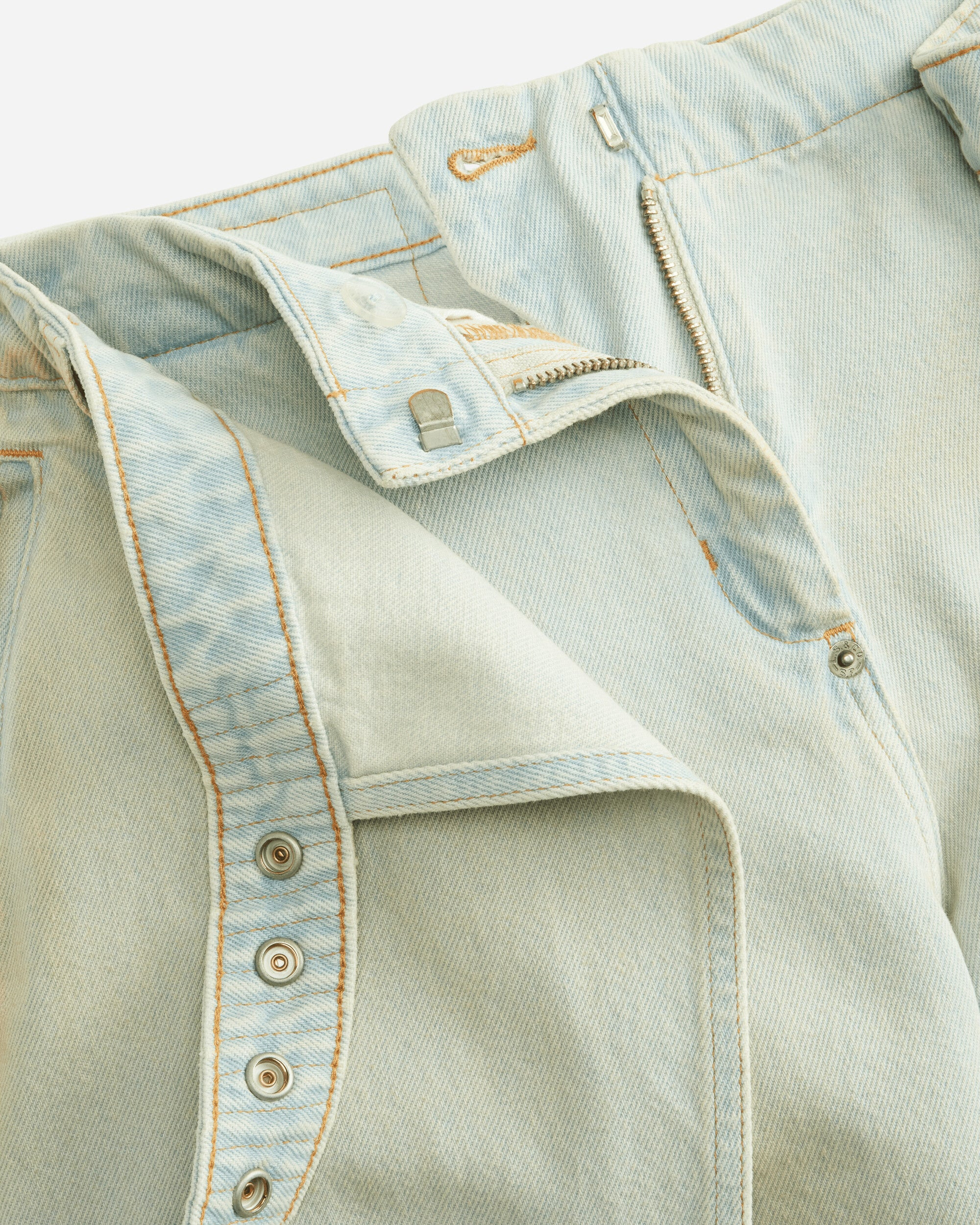 Women's Levi's Carina Apron Shorts Light Indigo Wash - 4