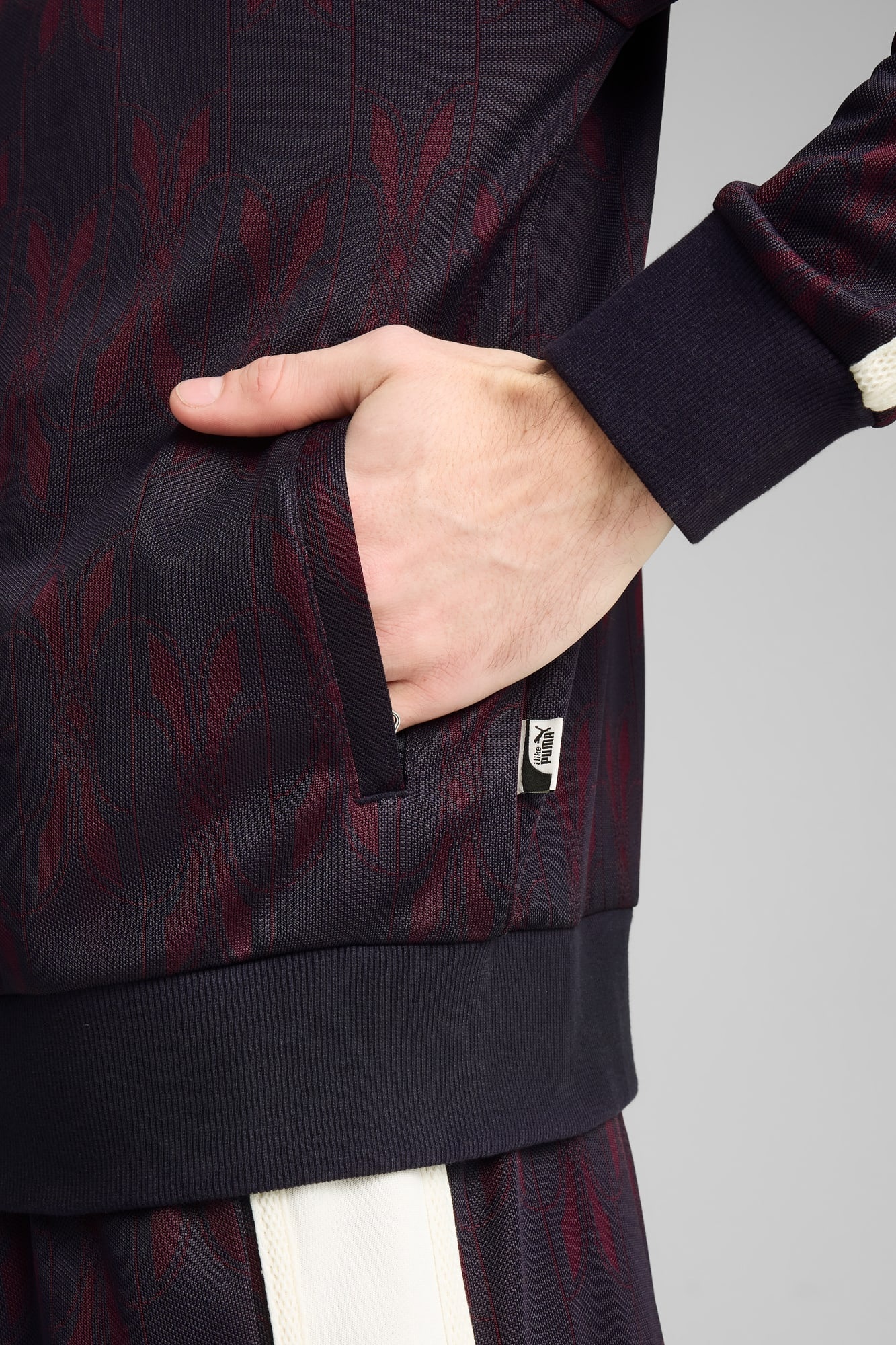 The NeverWorn V T7 Track Jacket Men - 4