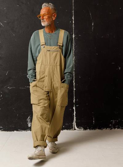 Nigel Cabourn Embroidered Arrow Crew in Sports Green outlook