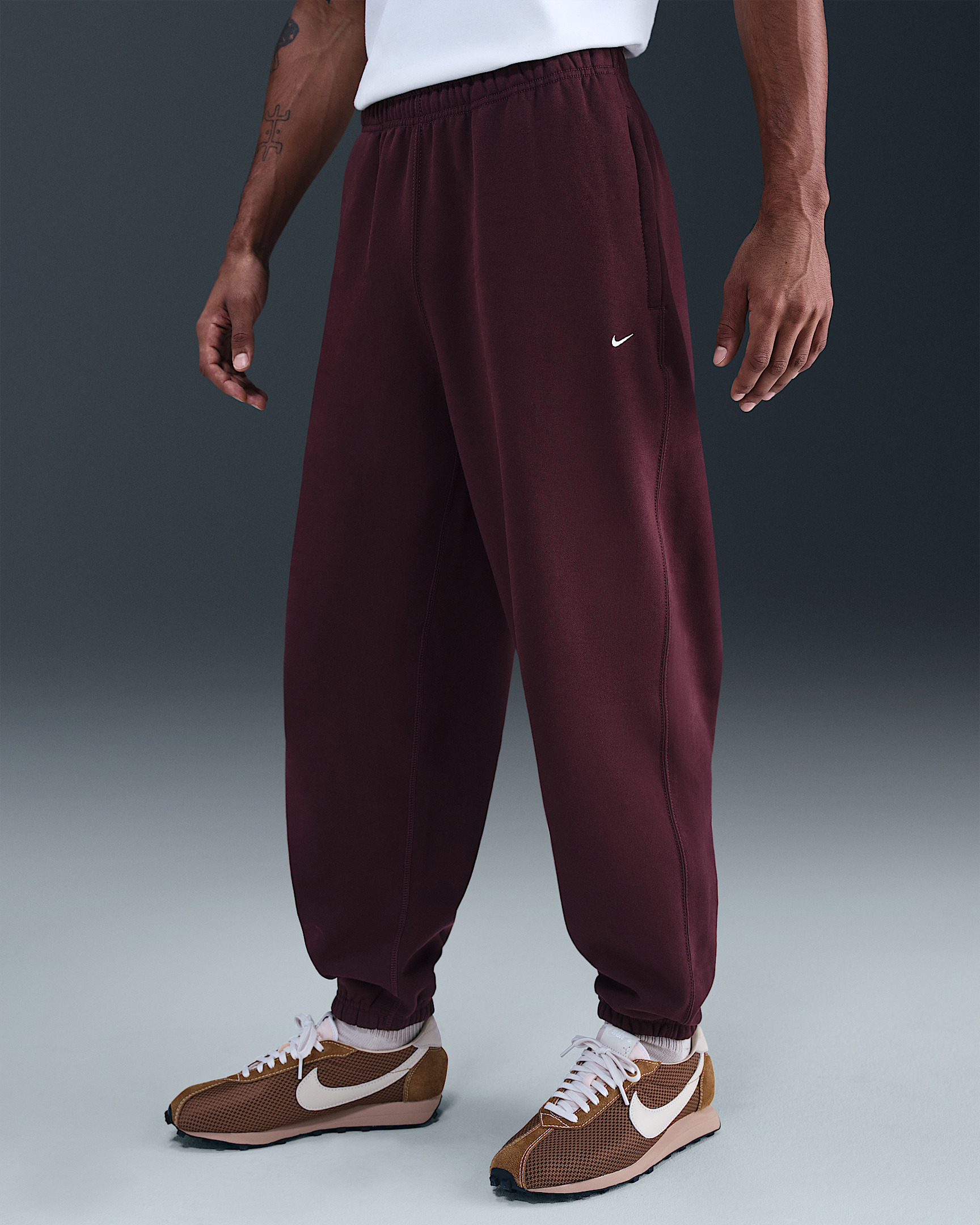 Nike Solo Swoosh Men's Cuffed Fleece Pants - 2