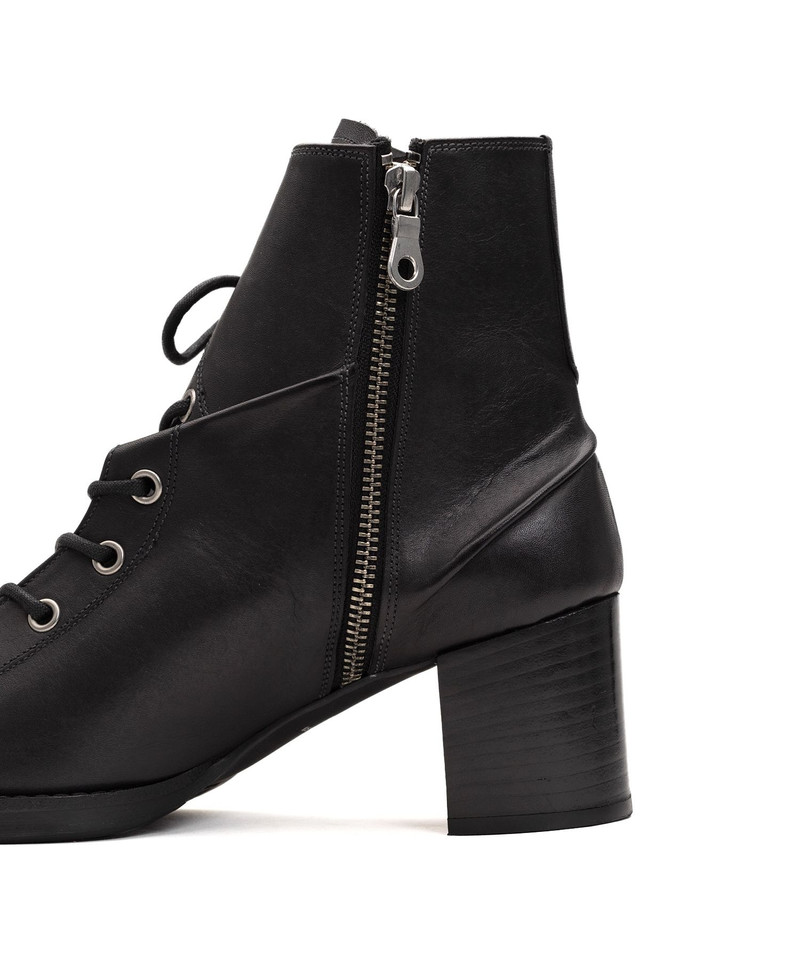 Twisted Leather Boots 8