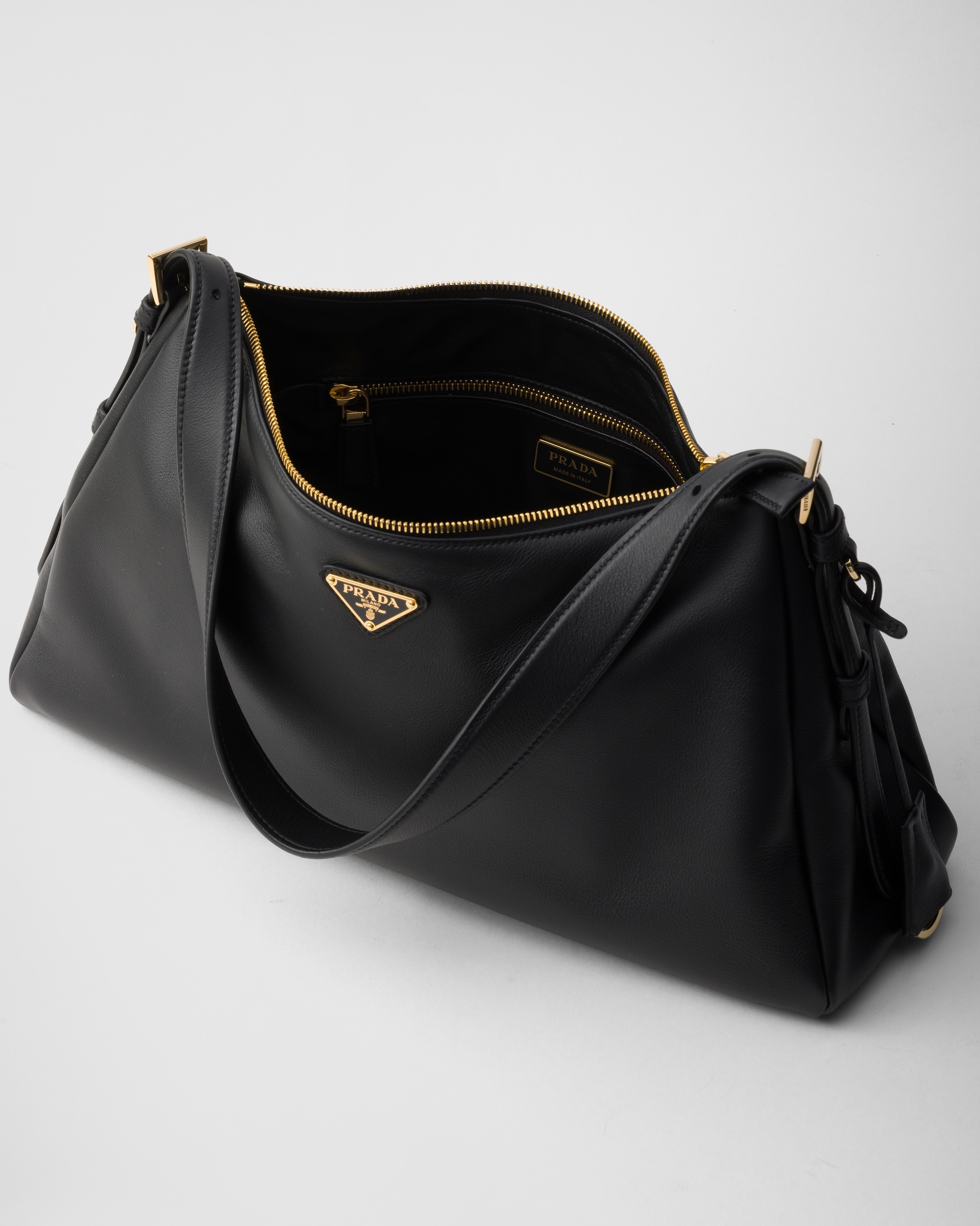 Prada Aimèe large leather shoulder bag - 4