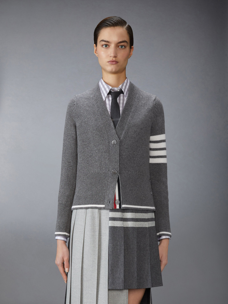 Thom Browne FINE MERINO INTARSIA GEESE 4-BAR V NECK CARDIGAN outlook