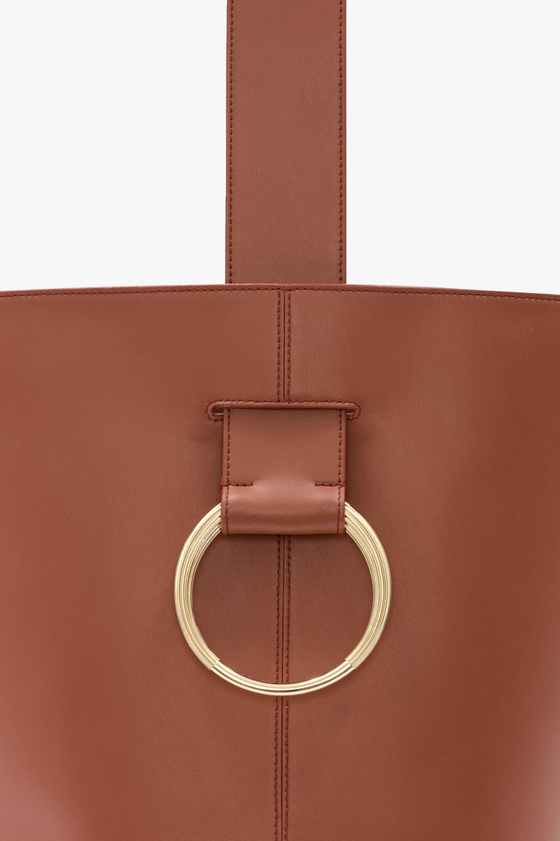 Victoria Beckham Dia Bucket Bag In Tan Smooth Leather outlook