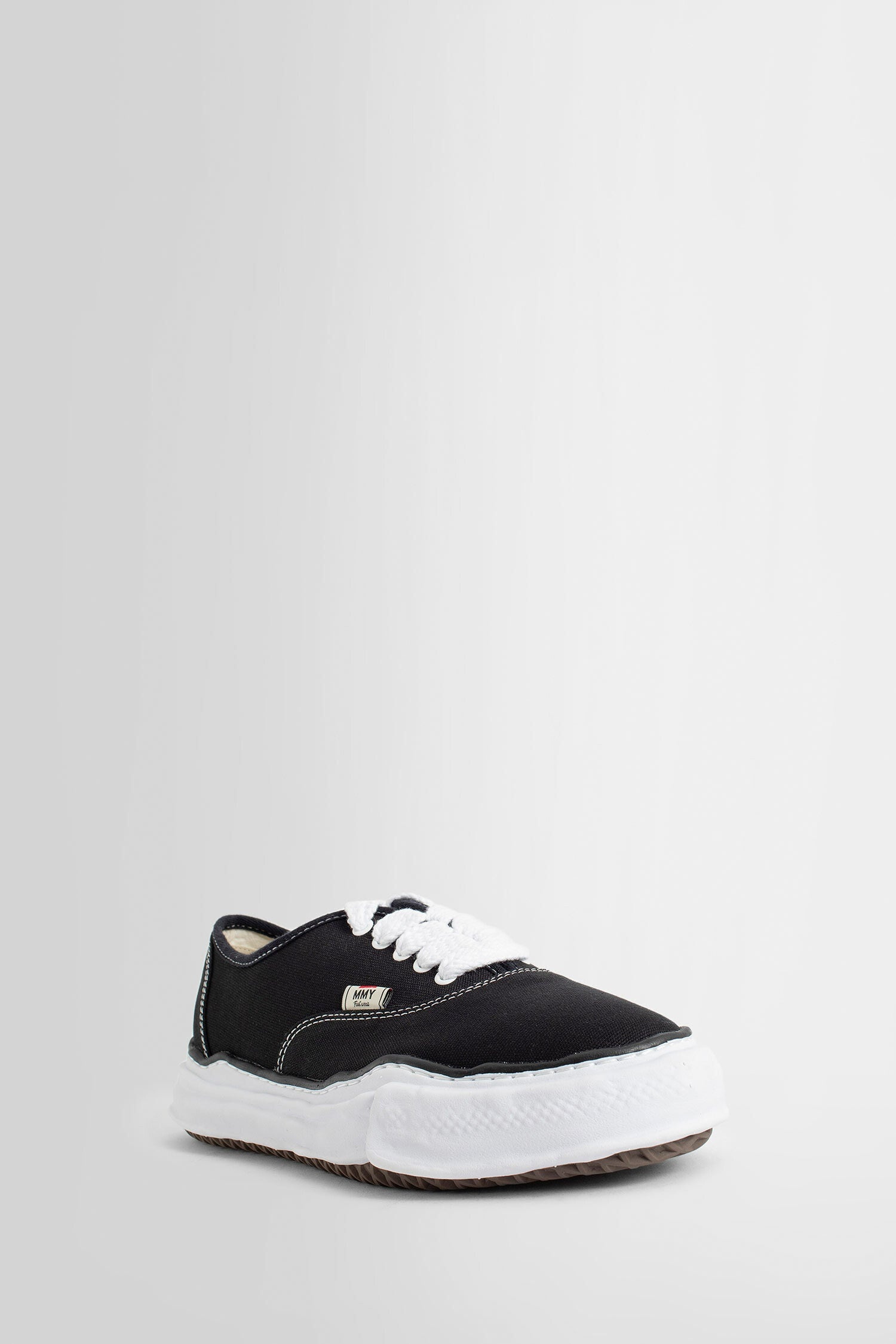 MAISON MIHARA YASUHIRO UNISEX BLACK SNEAKERS - 2