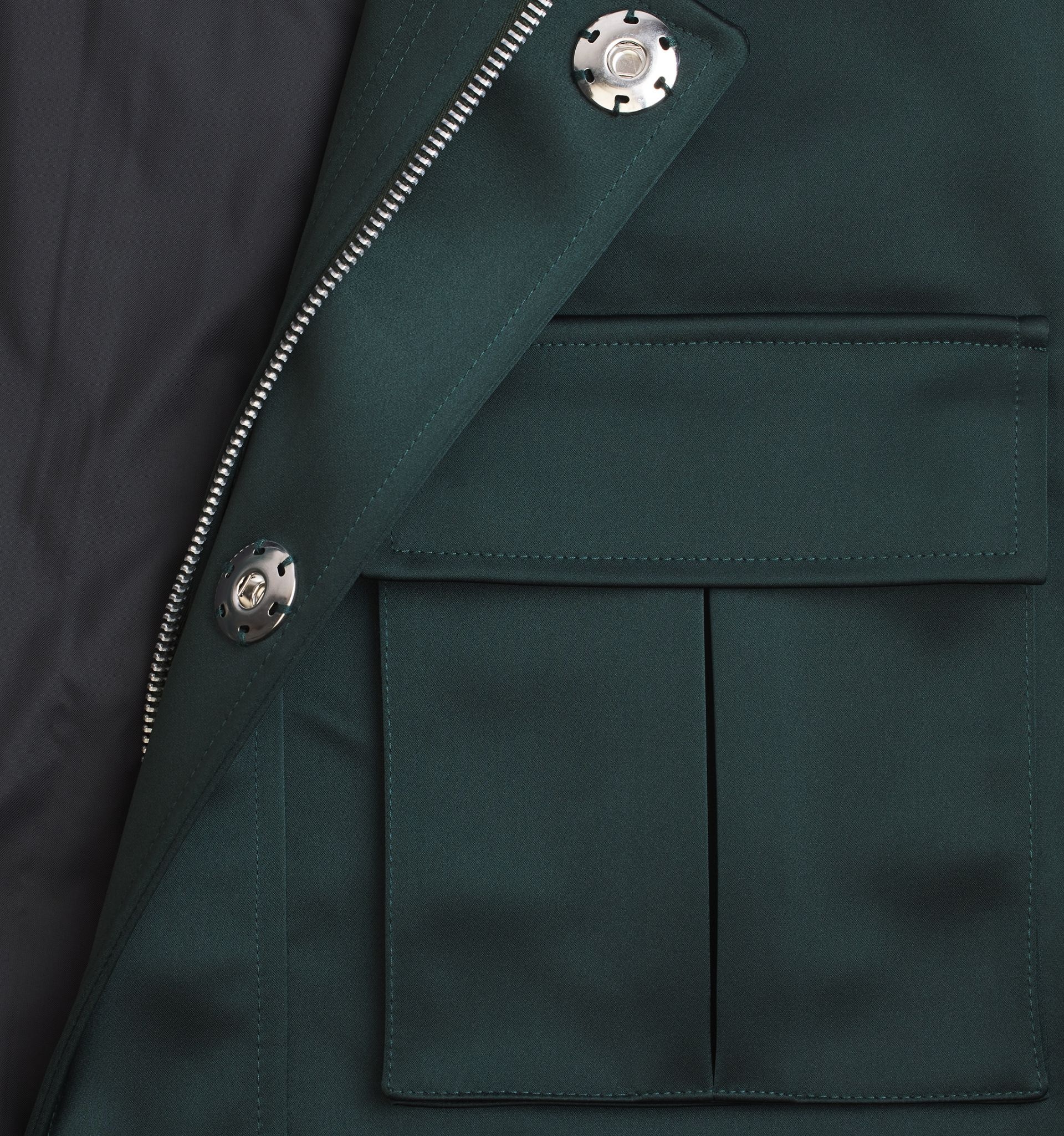 Sleeveless Jacket With Patch Pockets - 4