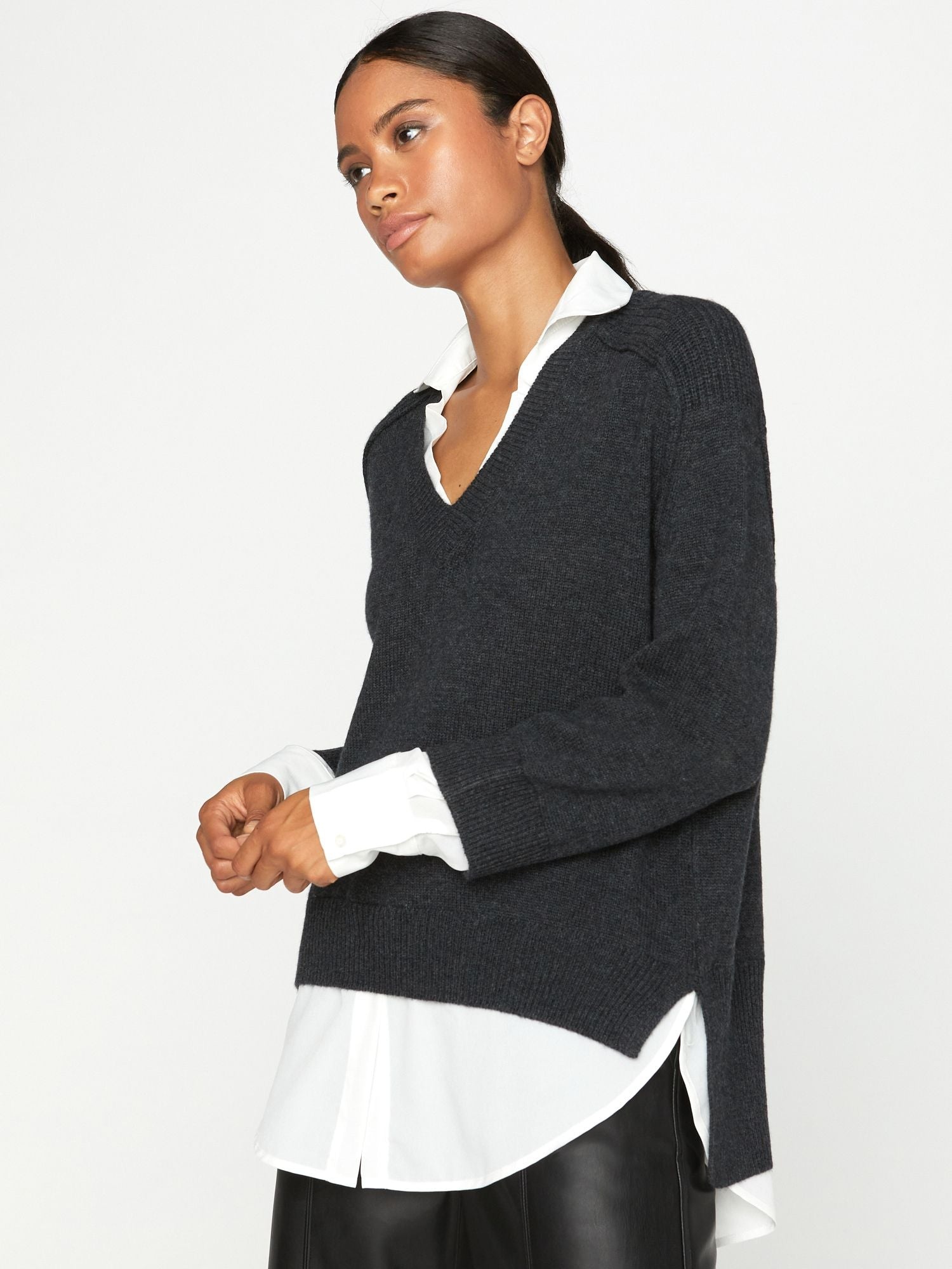 The Looker Layered V-Neck - 4