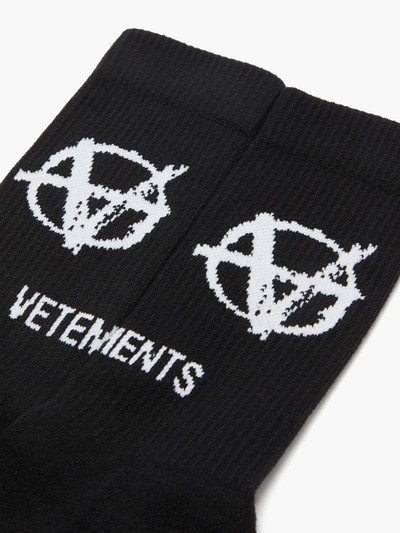 VETEMENTS Anarchy logo-jacquard cotton-blend socks outlook