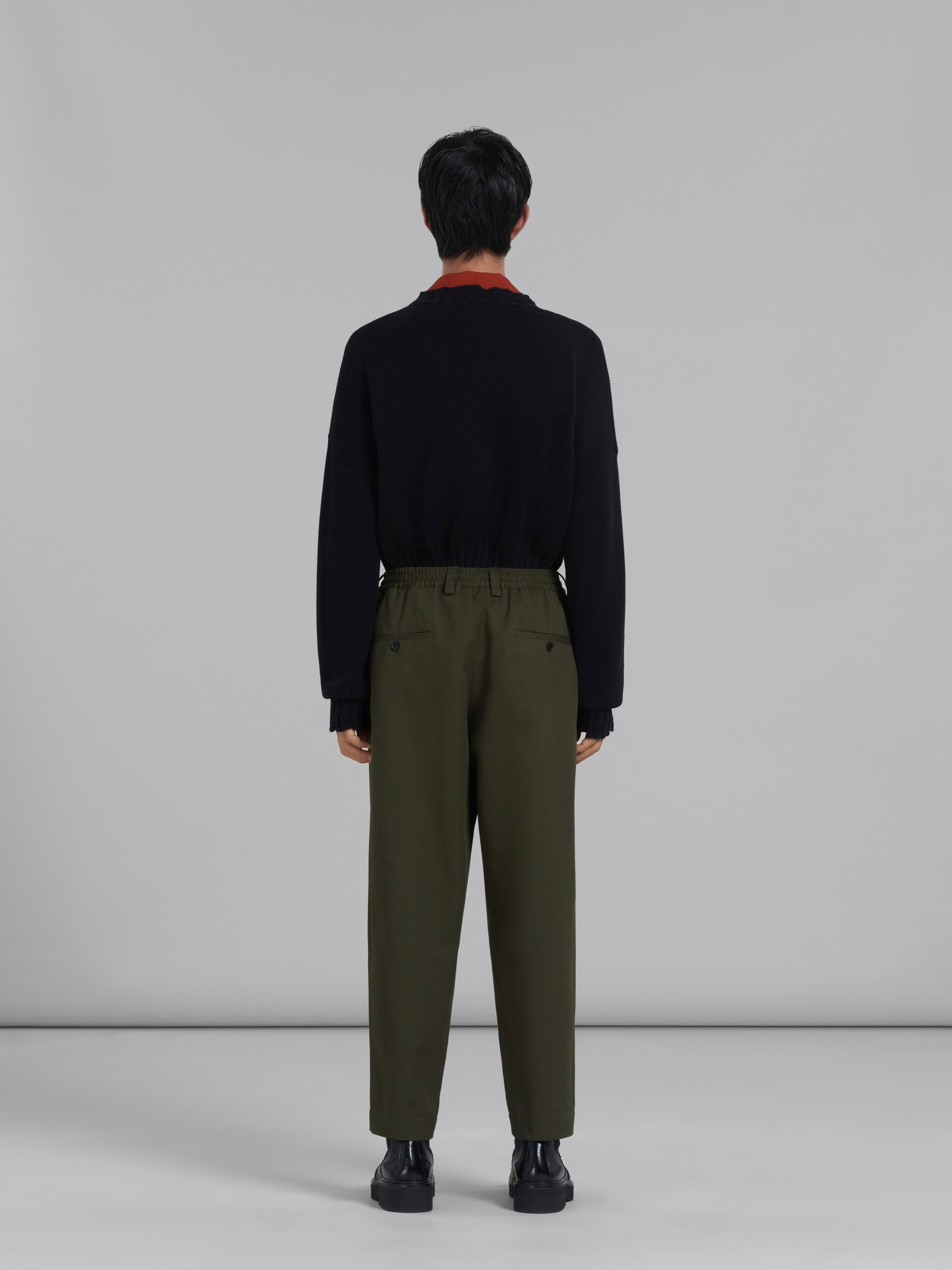 CROPPED TROUSERS IN GREEN GABARDINE - 3