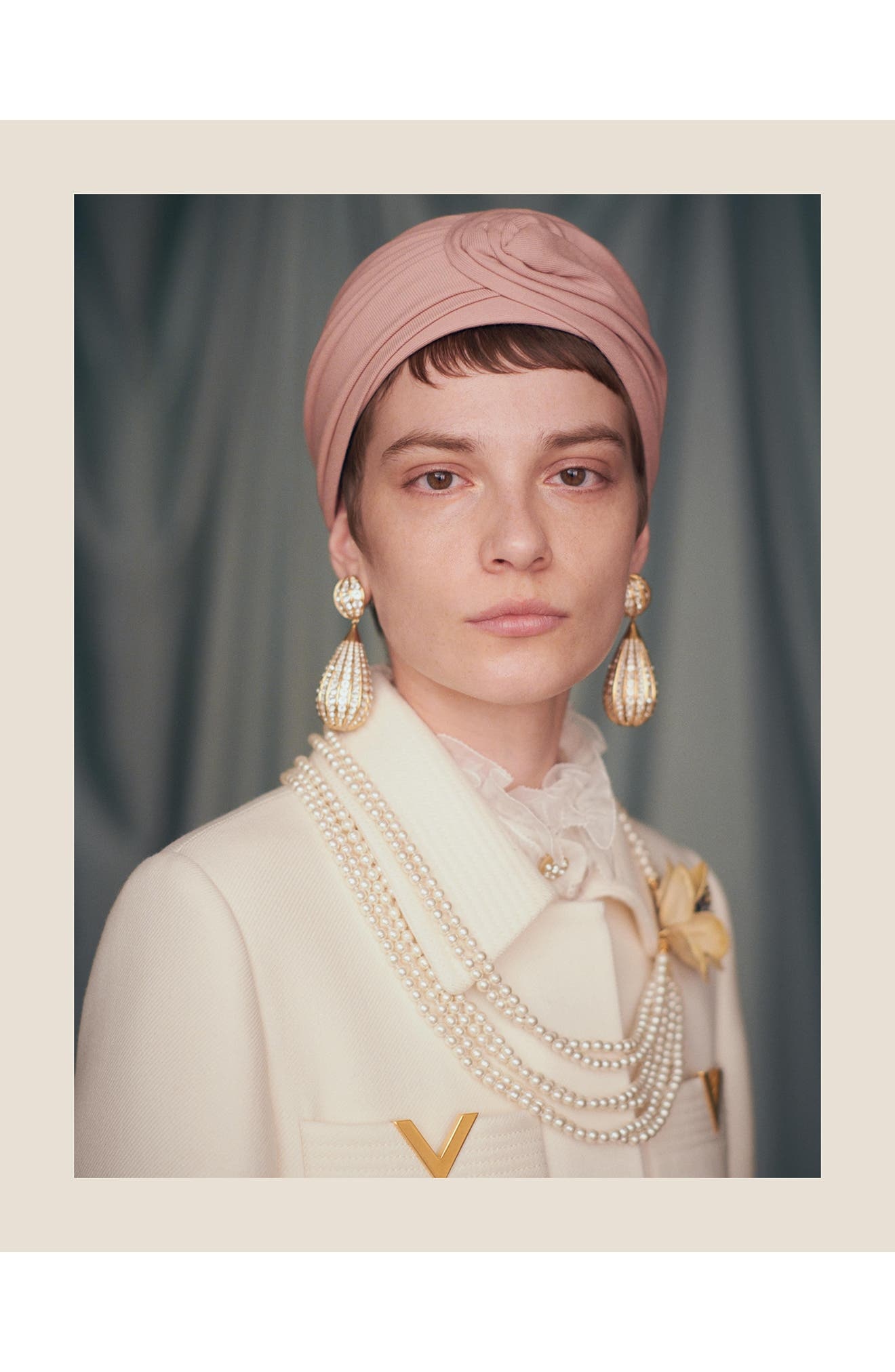 Valentino Garavani Pavé Drop Earrings in Gold at Nordstrom - 3