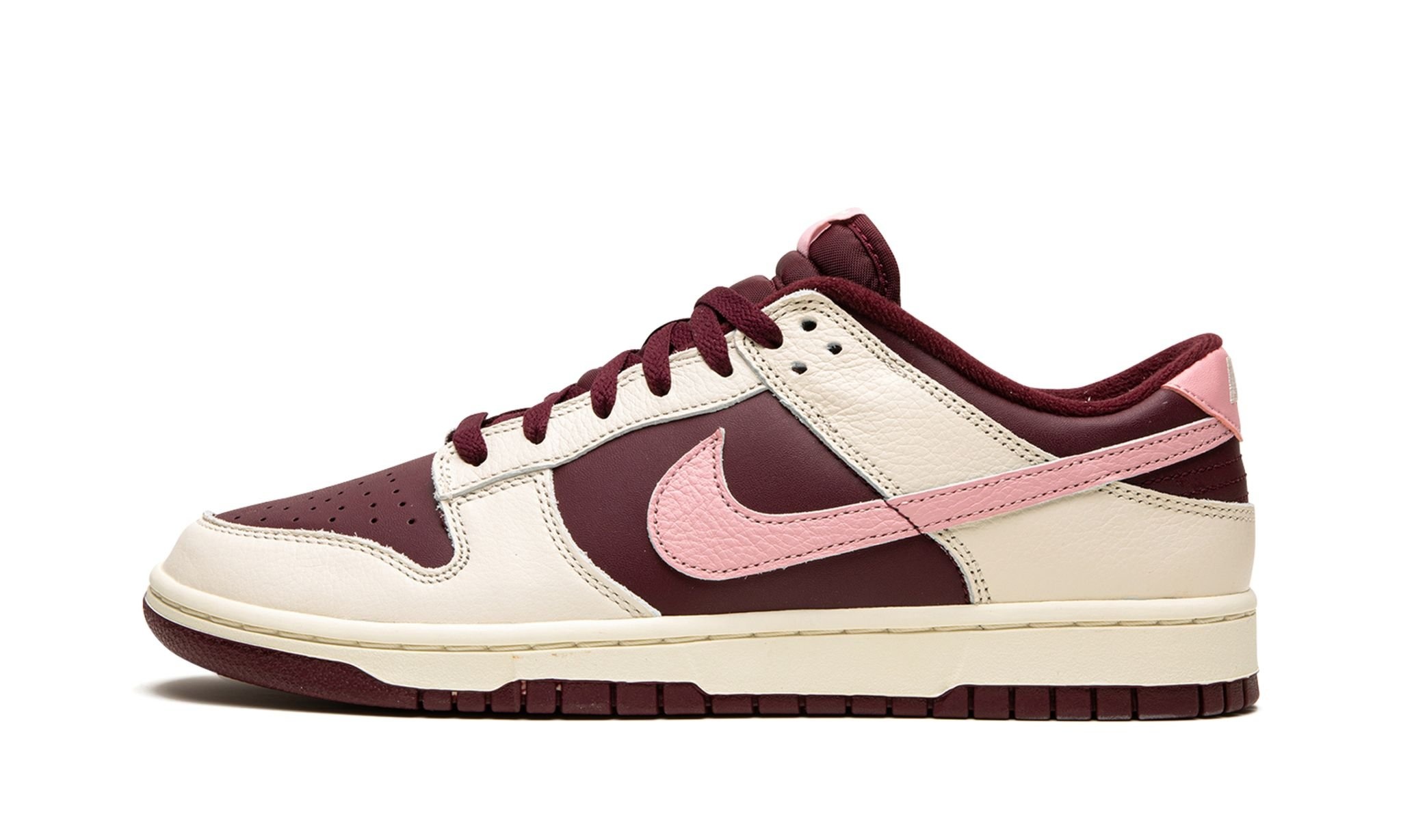 Dunk Low Retro PRM "Valentine's Day 2023" - 1