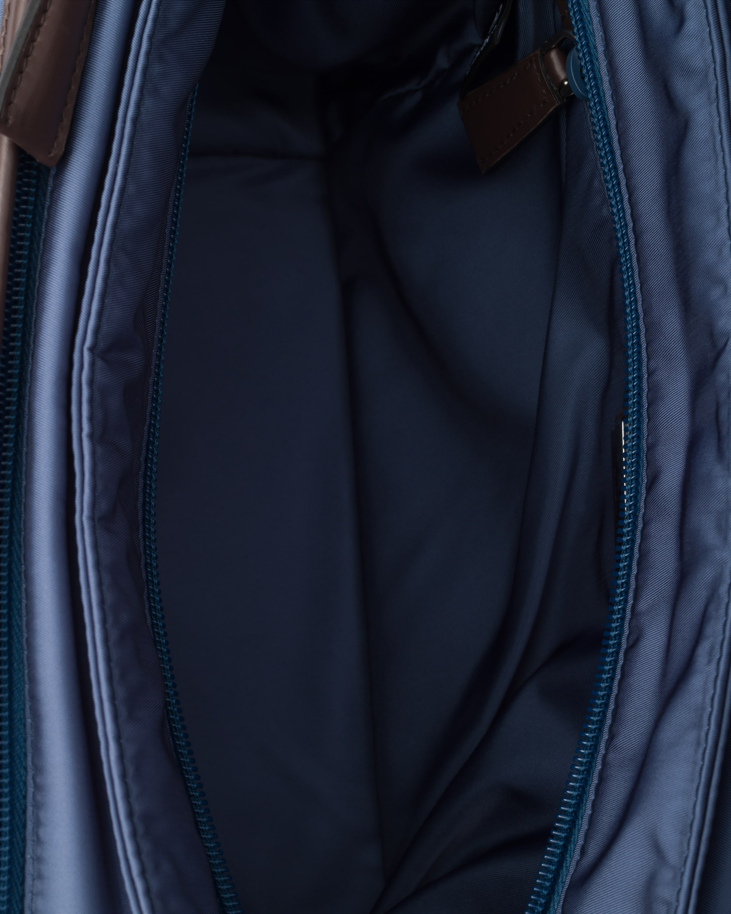 Re-Nylon and leather shoulder bag - 5