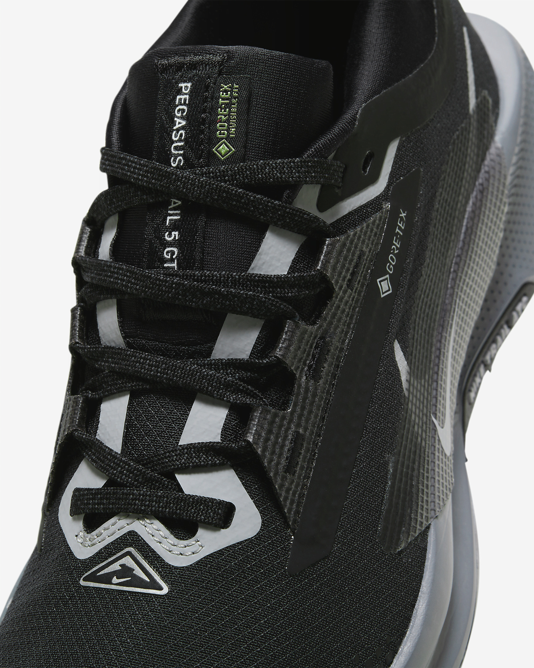 Nike Pegasus Trail 5 GORE-TEX Women's Waterproof Trail Running Shoes - 7