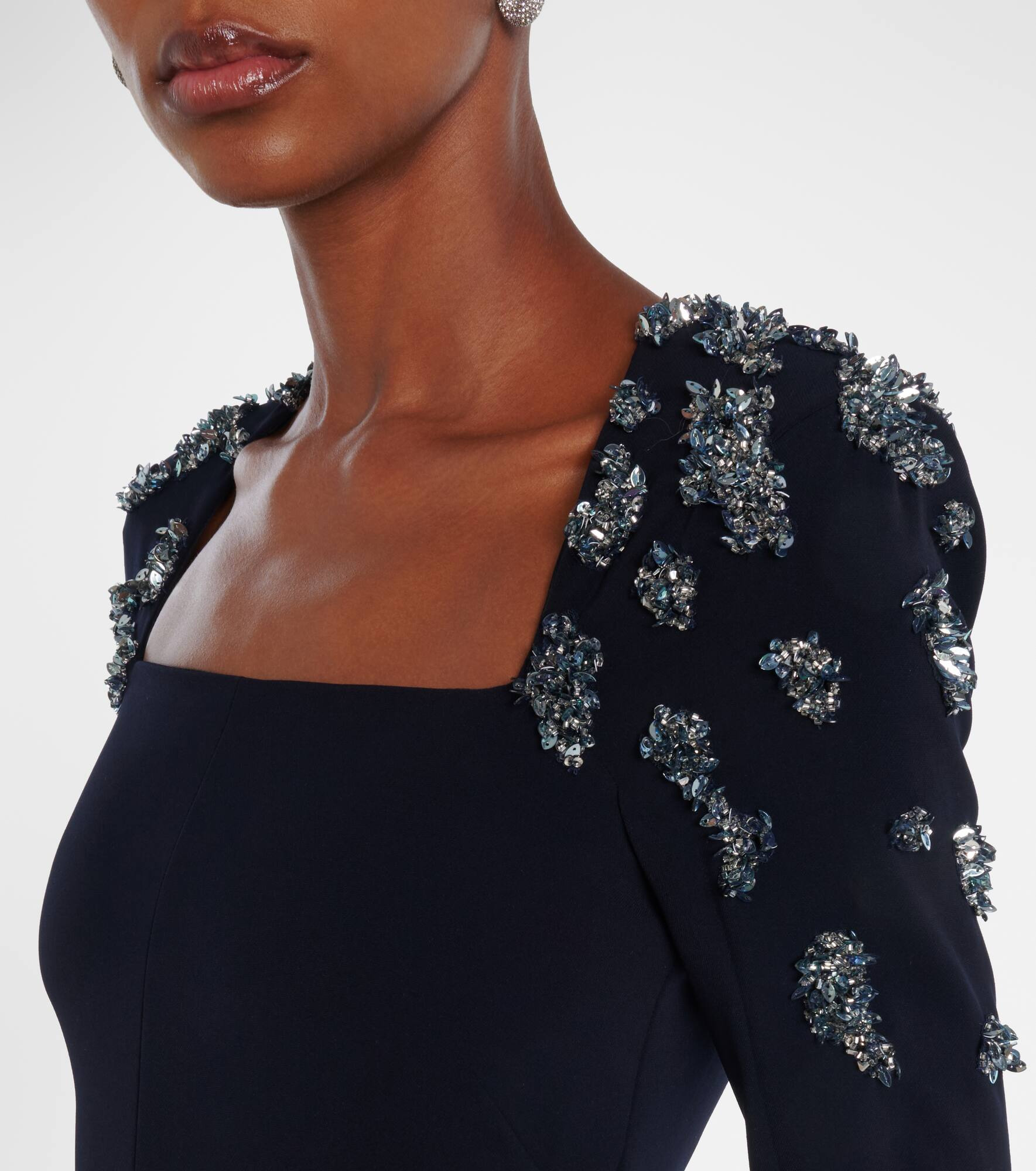 Embellished gown - 4