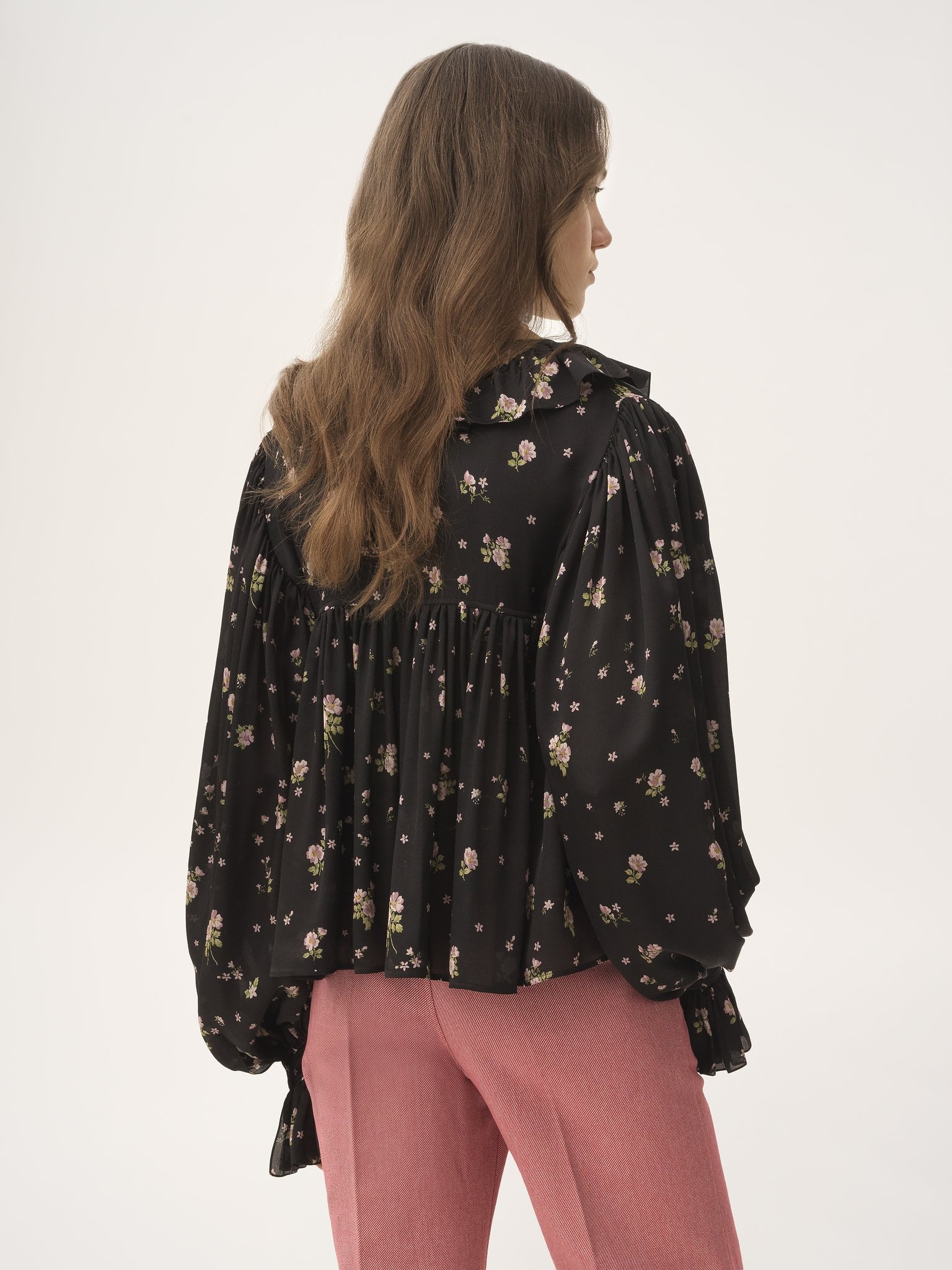 MAXI GATHERED RUFFLE TOP IN SILK CHARMEUSE - 5