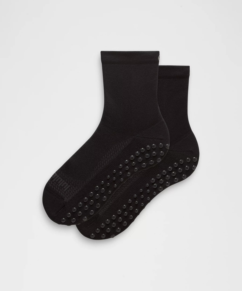 Unisex Find Your Balance Grip Quarter Socks 1