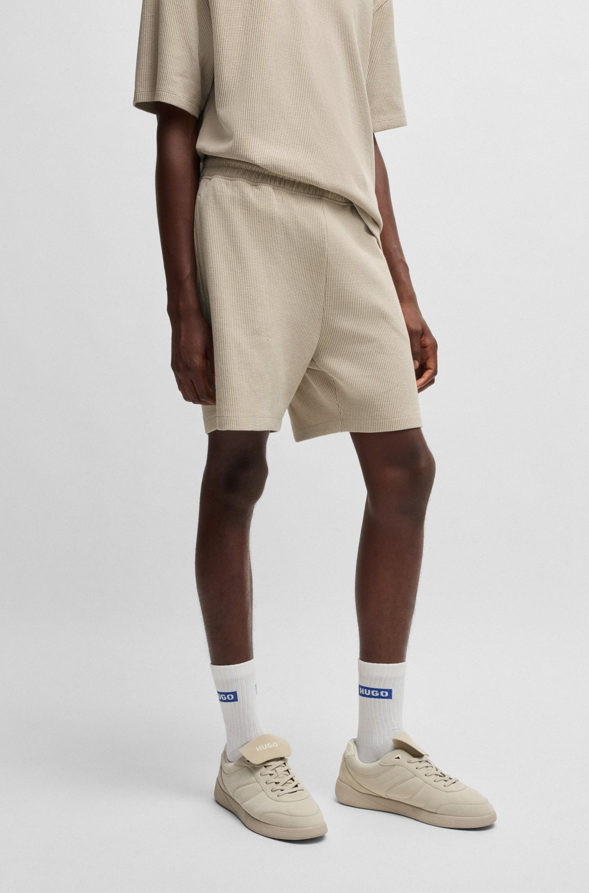 LOOSE-FIT SHORTS IN WAFFLE-STRUCTURED COTTON - 2