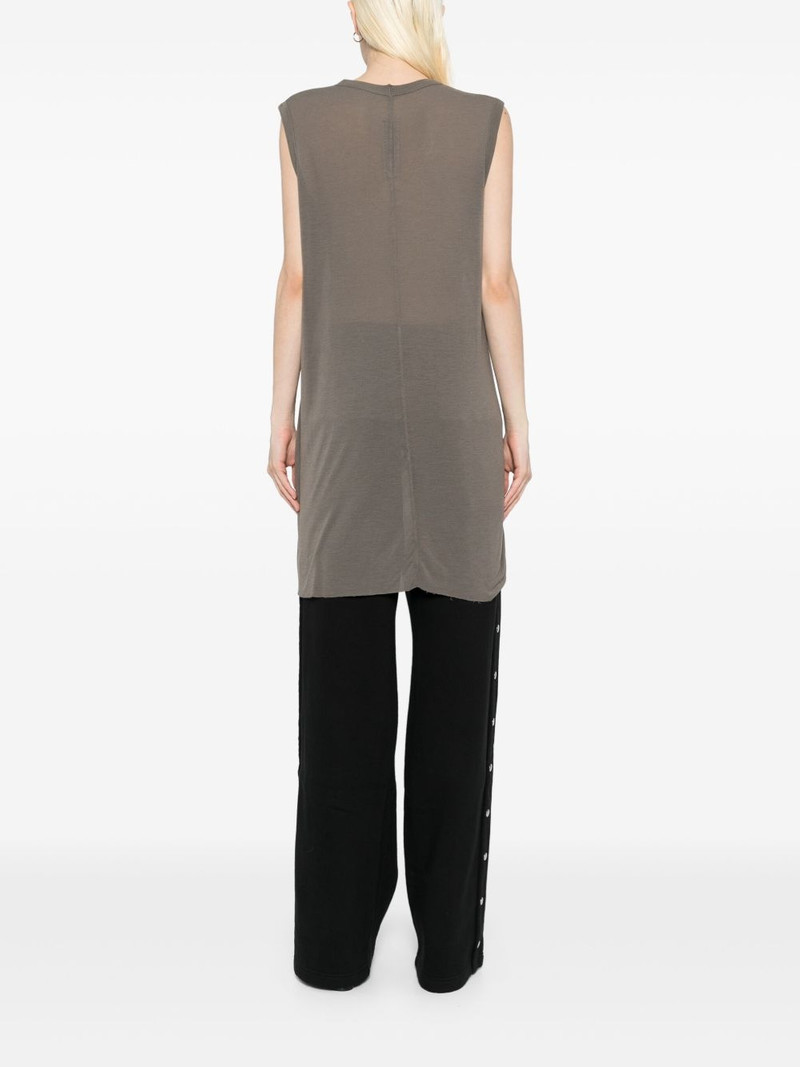 V-neck vest 4