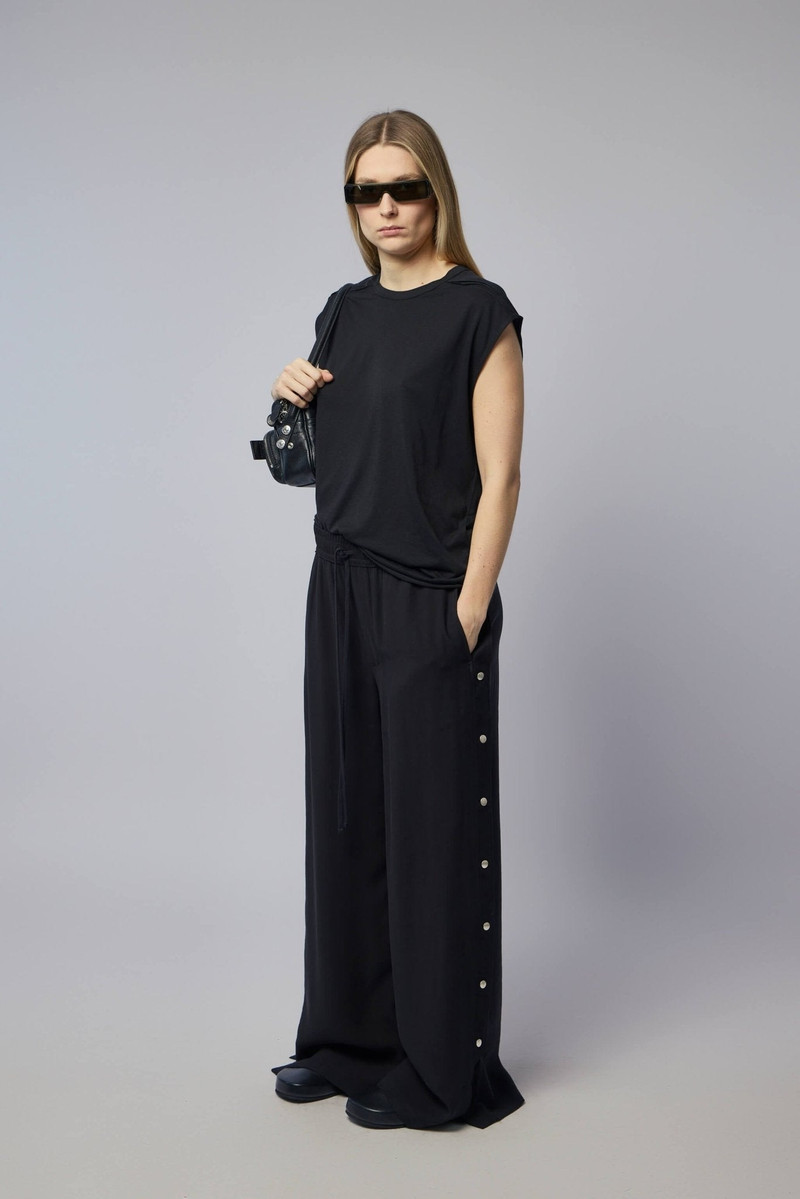 thom/krom Women T-shirt outlook