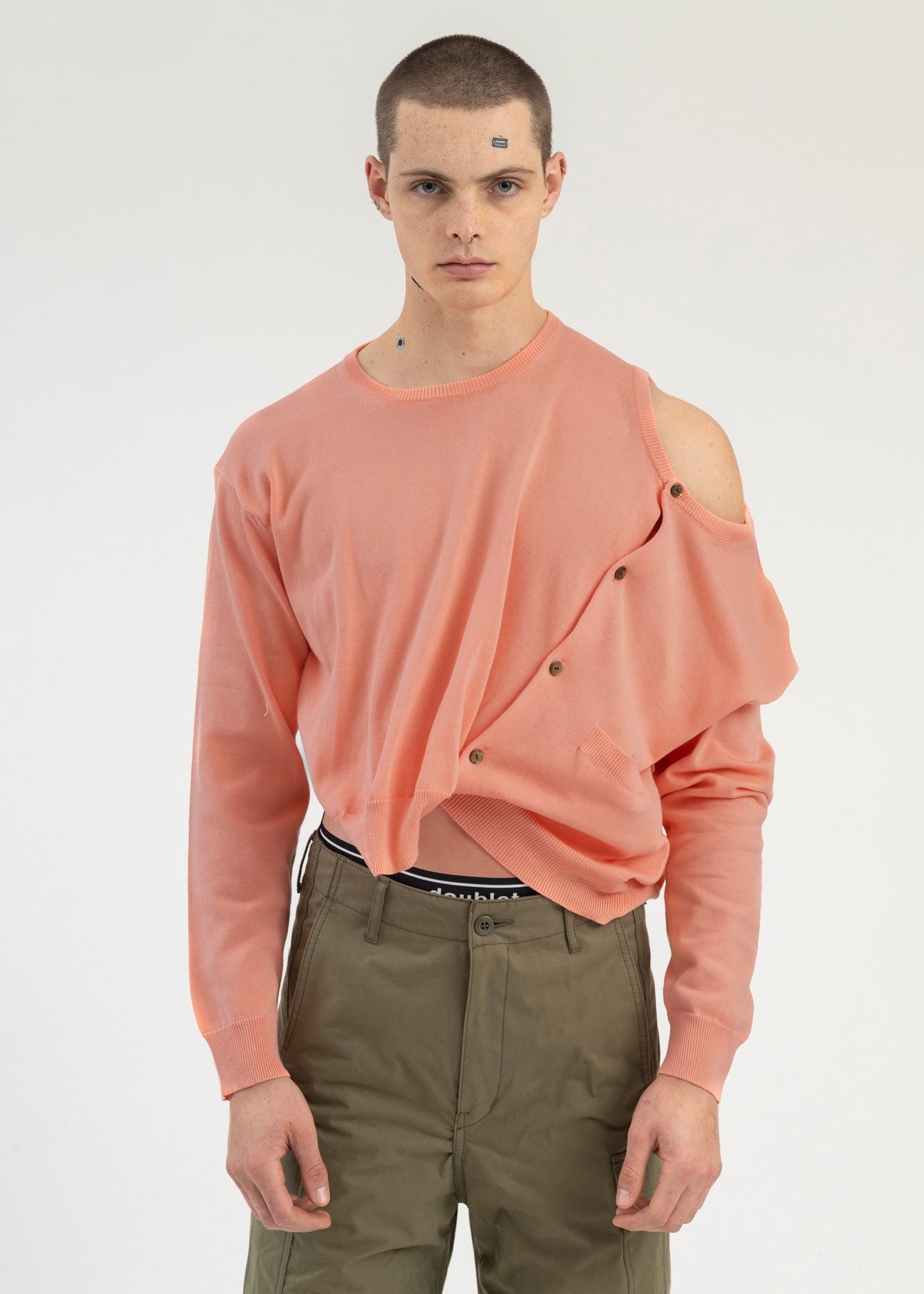 PINK AI IMAGE GENERATION MISTAKE KNITWEAR - 1