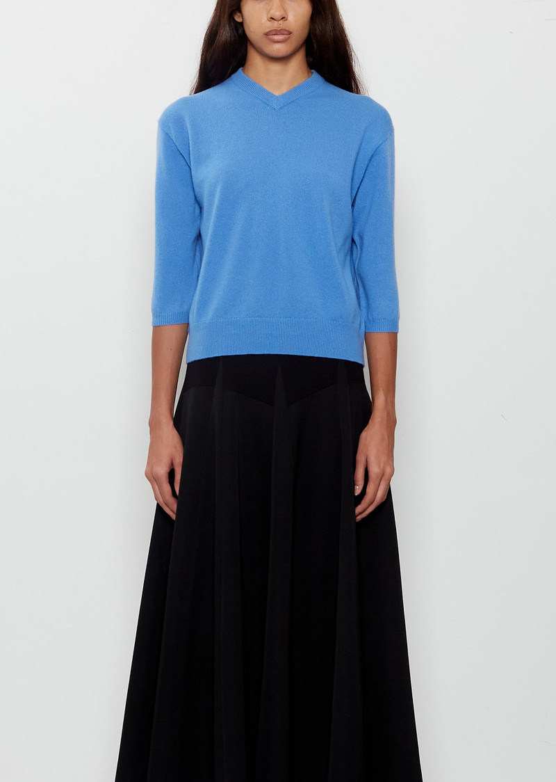 Elbow V-Neck Cashmere Sweater — Cornflower 1