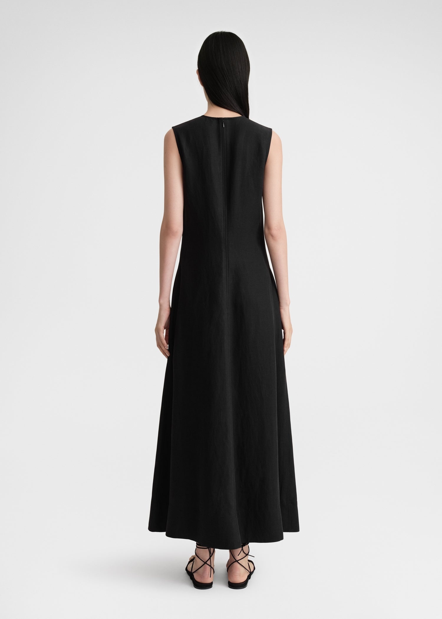 【Toteme】 ドレス Fluid Tie-Waist Dress Black 送料関税込 Fluid tie-waist dress black – TOTEME