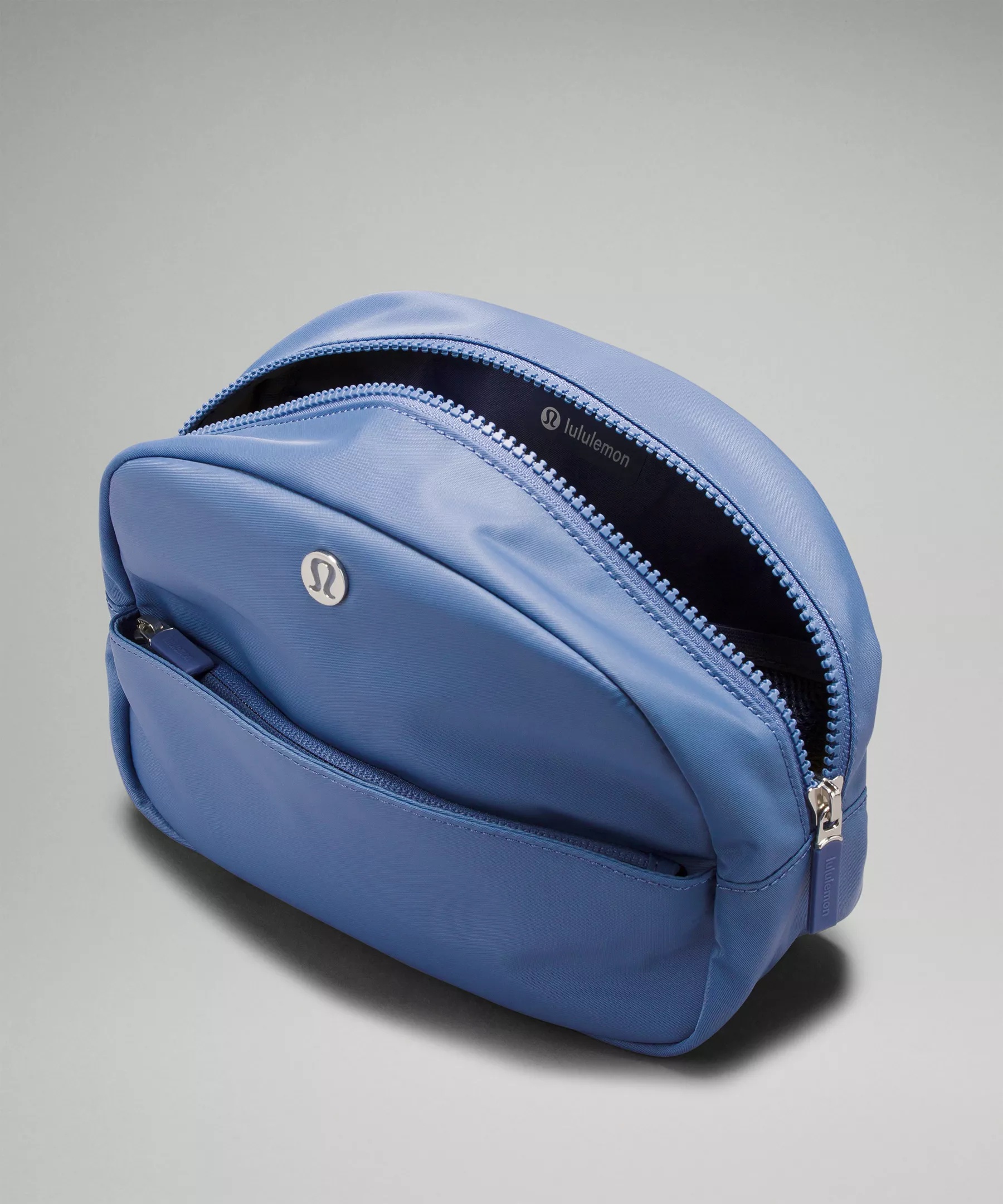 City Essentials Pouch 2L - 4